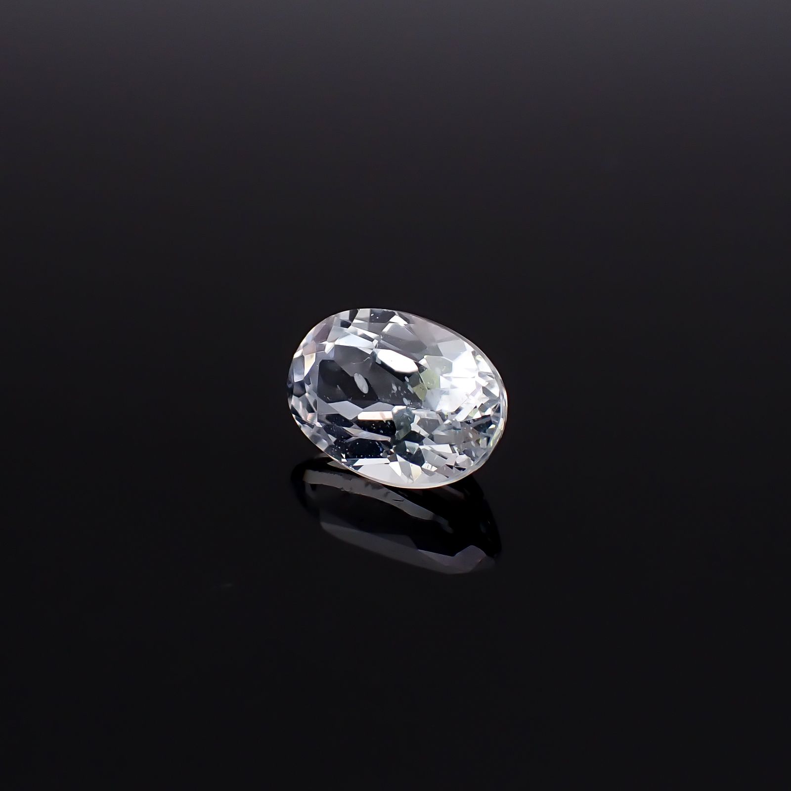 シルバーアパタイト フルオレッセンス アフリカ産 識別済 1.31ct / 7.9x5.5mm前後 [260632508]