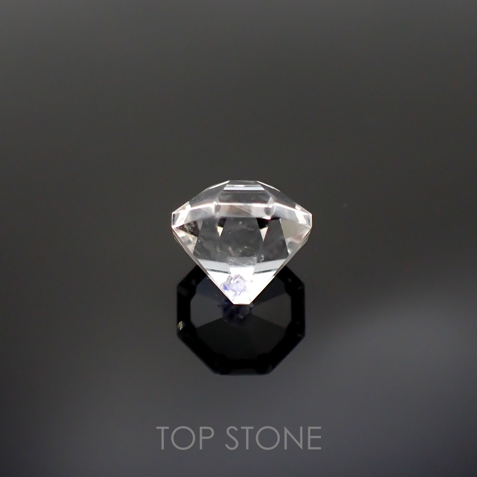 ◇オクタゴンカット◇フローライトインクォーツ マダガスカル産 2.67ct[220515711]8.4x8.3mm前後