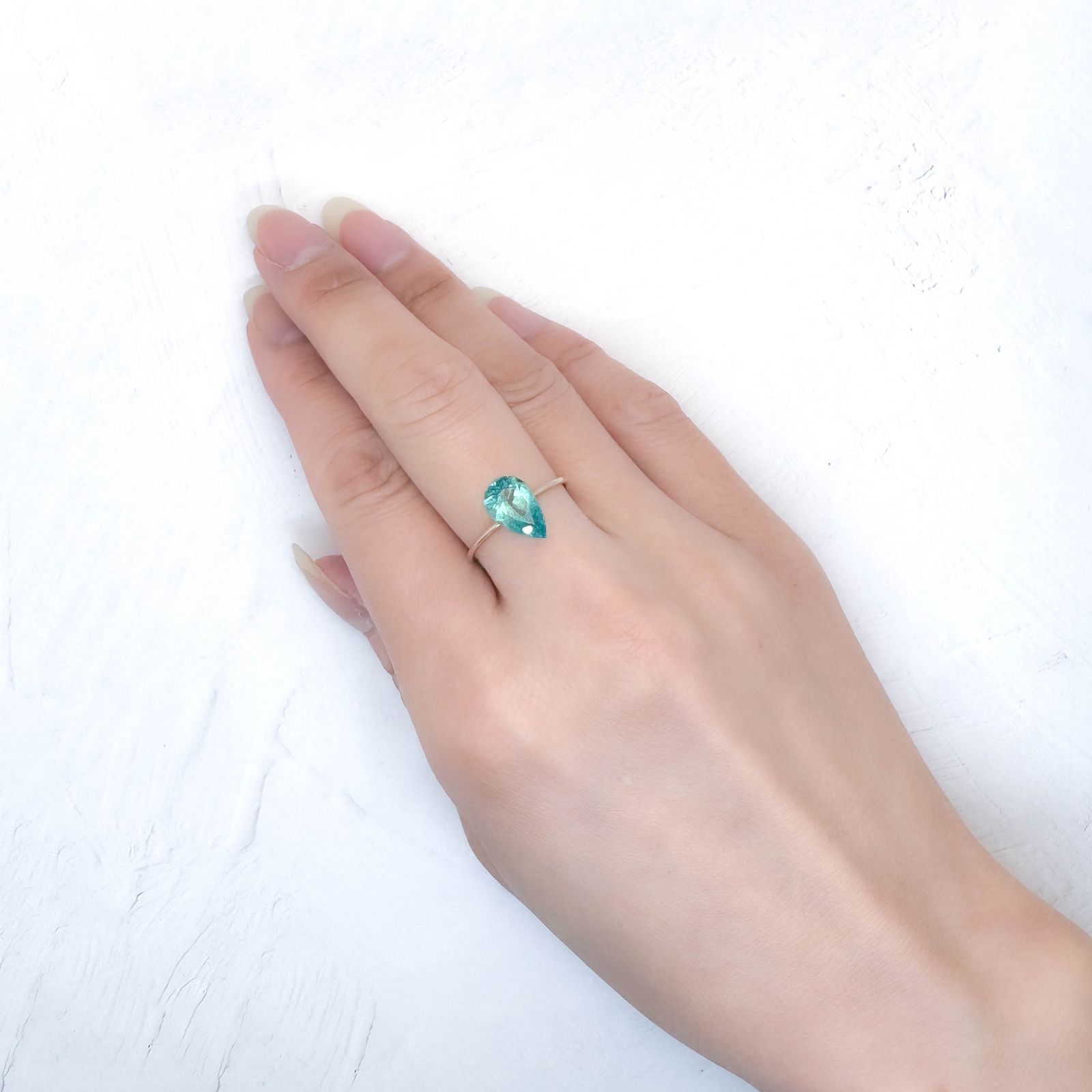 パライバトルマリン(宝石名トルマリン/別名パライバ・トルマリン)ブラジル産 GIA鑑付 1.62ct / 10.66x6.68mm前後 [251031347]