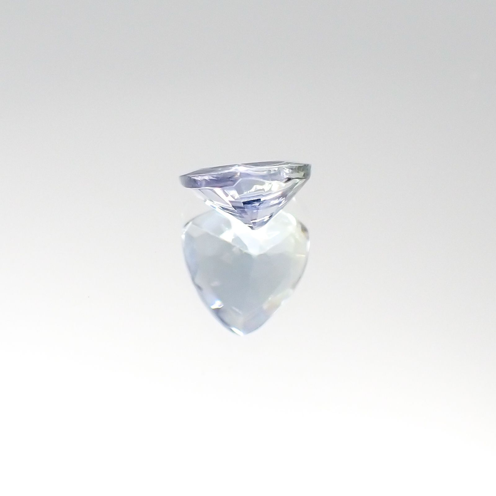 バイカラータンザナイト 非加熱(宝石名バイカラー・タンザナイト)タンザニア産 0.39ct 識別済[231023959]5.1x5.1mm前後
