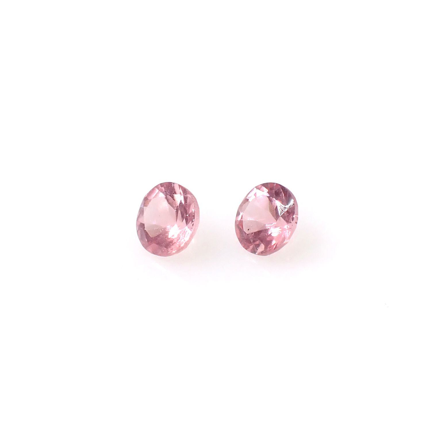 ◇ペアセット◇ピンクスピネル タンザニア産 0.39ct(2pcs合計) [250730791]3.4x3.4mm前後