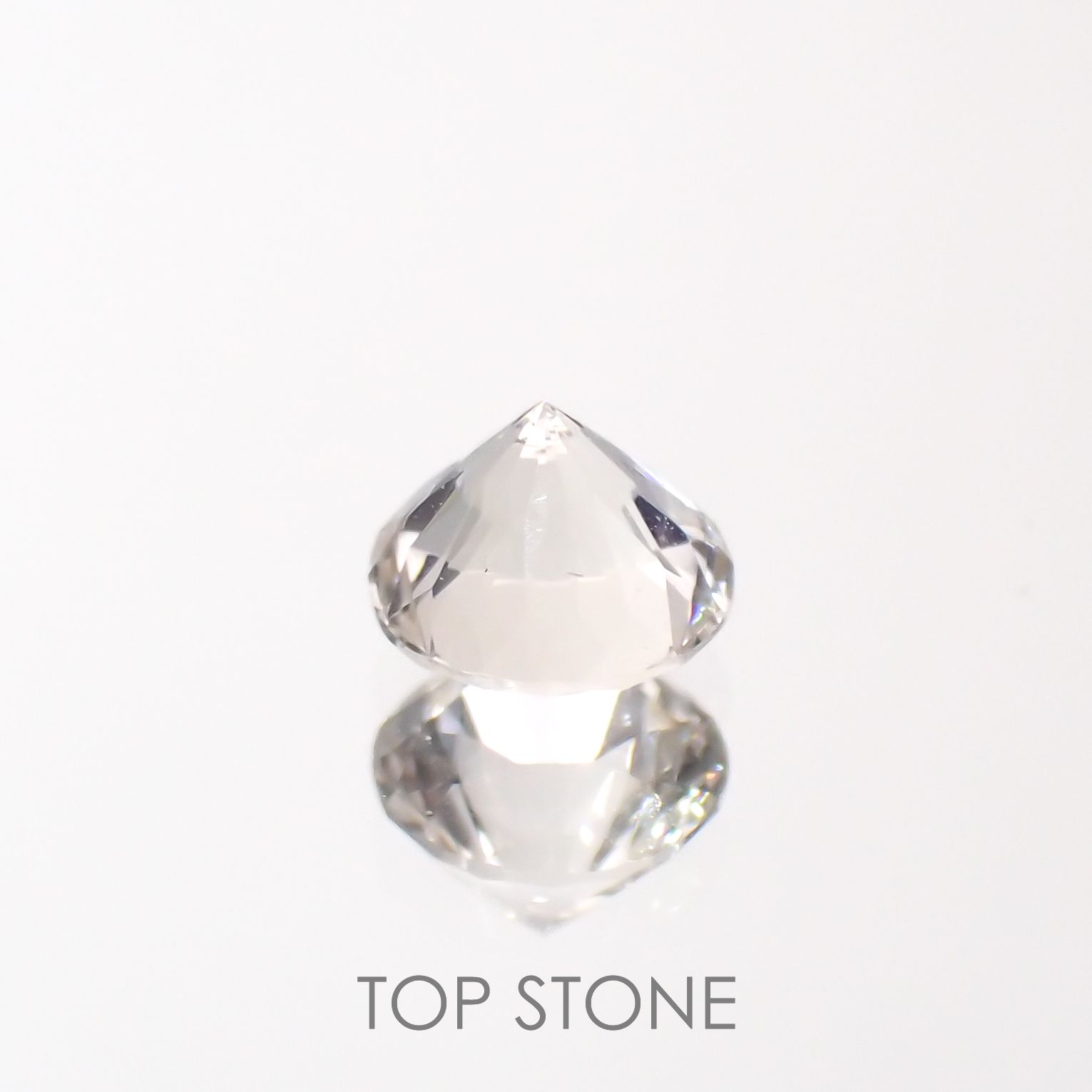 サニディン(宝石名サニディン)ドイツ産 0.25ct 識別済[221018942]4.2x4.1mm前後