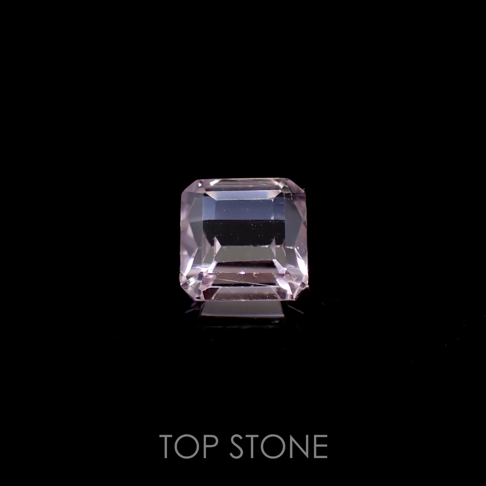 クンツァイト アフガニスタン産 2.26ct[220616341]6.9x7.2mm前後