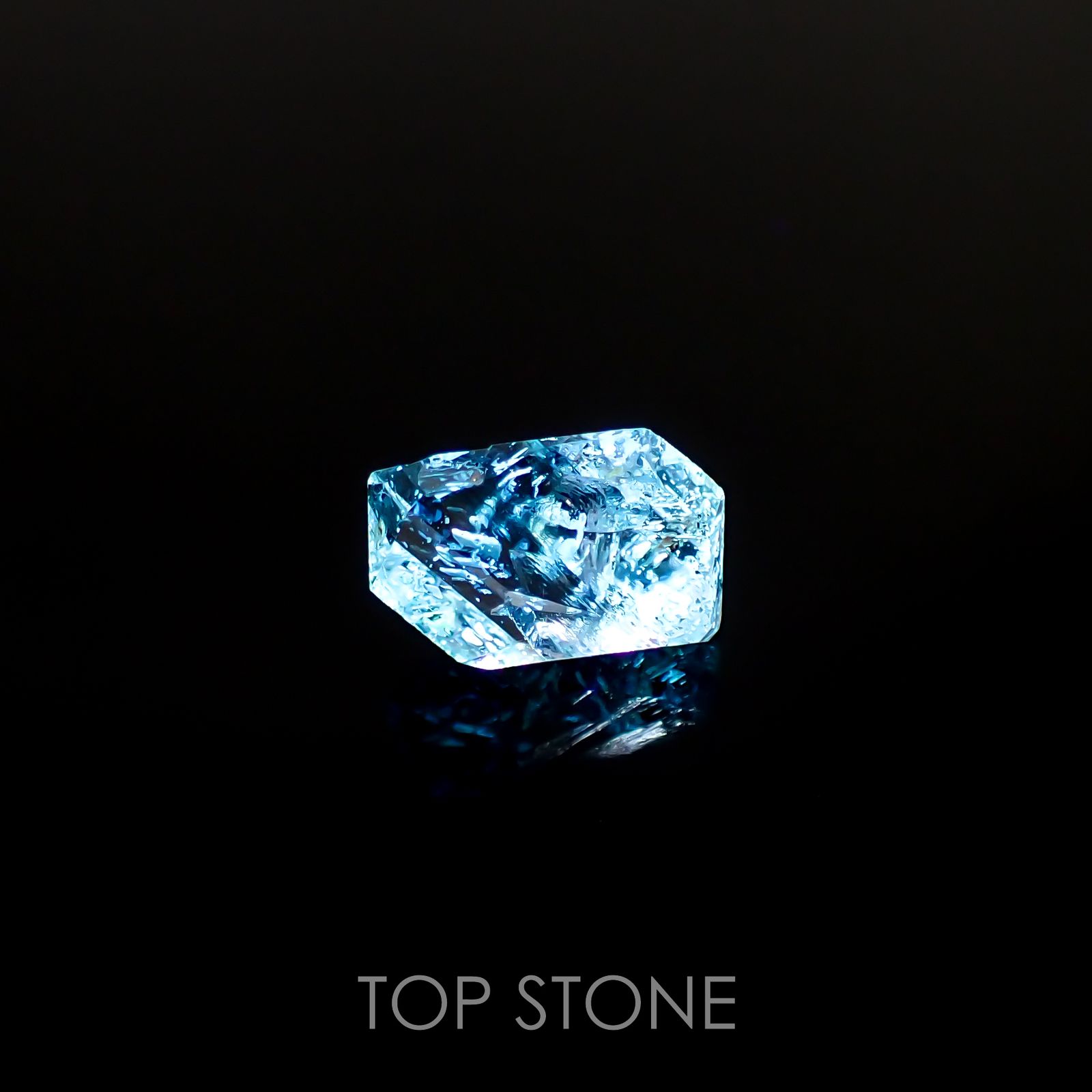 オイルインクォーツ 原石パキスタン産 2.50ct[220515867]10.6x7mm前後