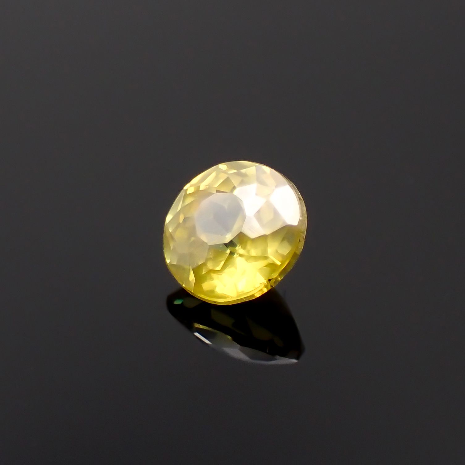 スファレライト スペイン産 0.46ct[230722756]4.4x4.3mm前後