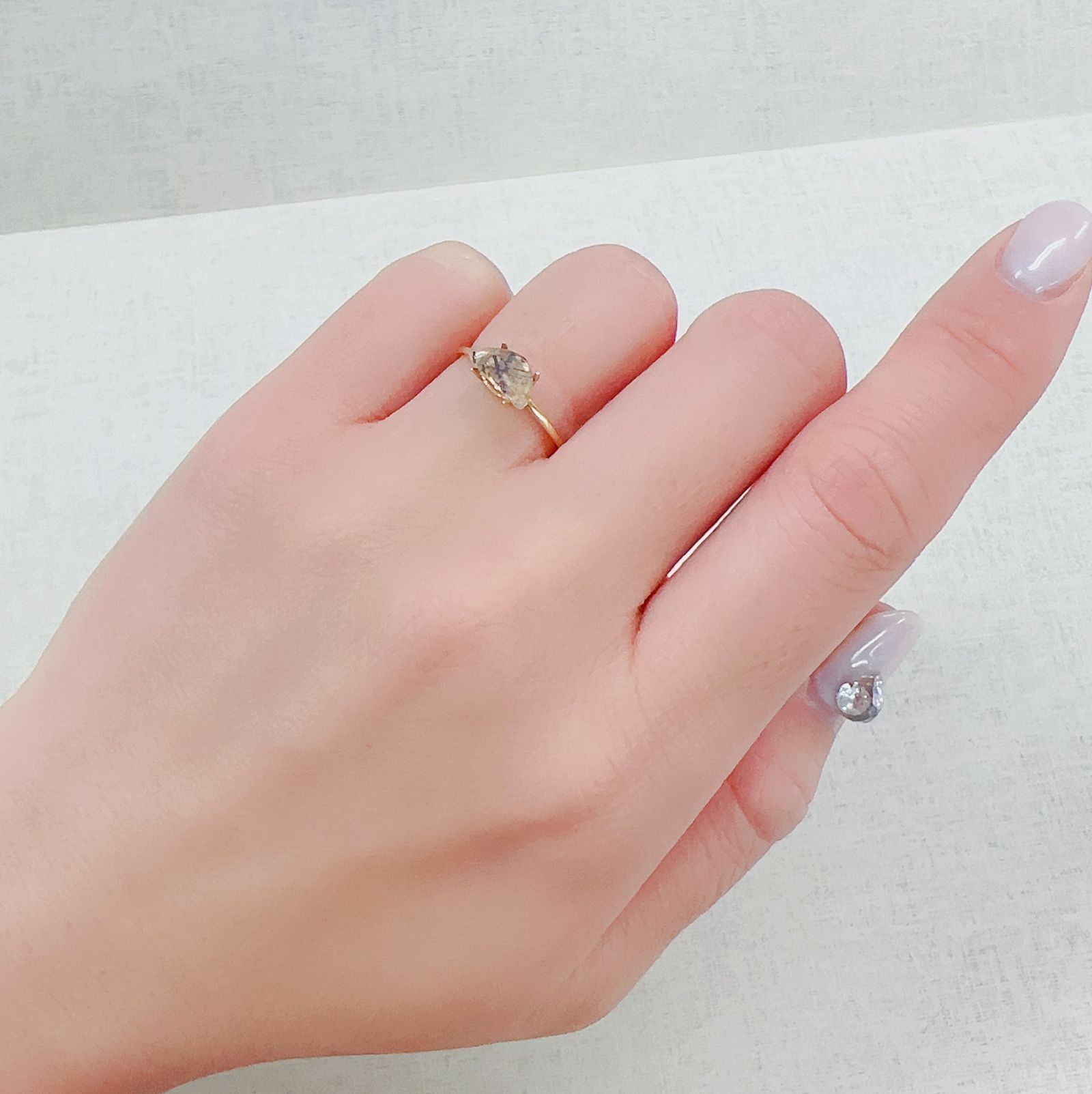 ◇フリーフォーム◇レインボーラティスサンストーン オーストラリア産 0.78ct[230220762]4.2x8.3mm前後