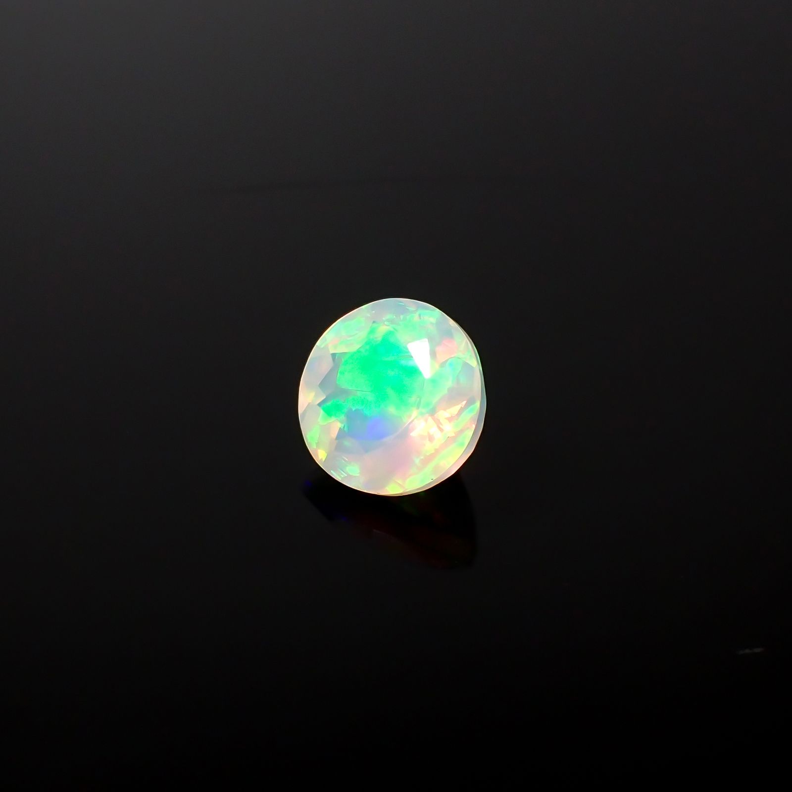 エチオピアオパール エチオピア産 1.39ct[240226245]8.1x8mm前後