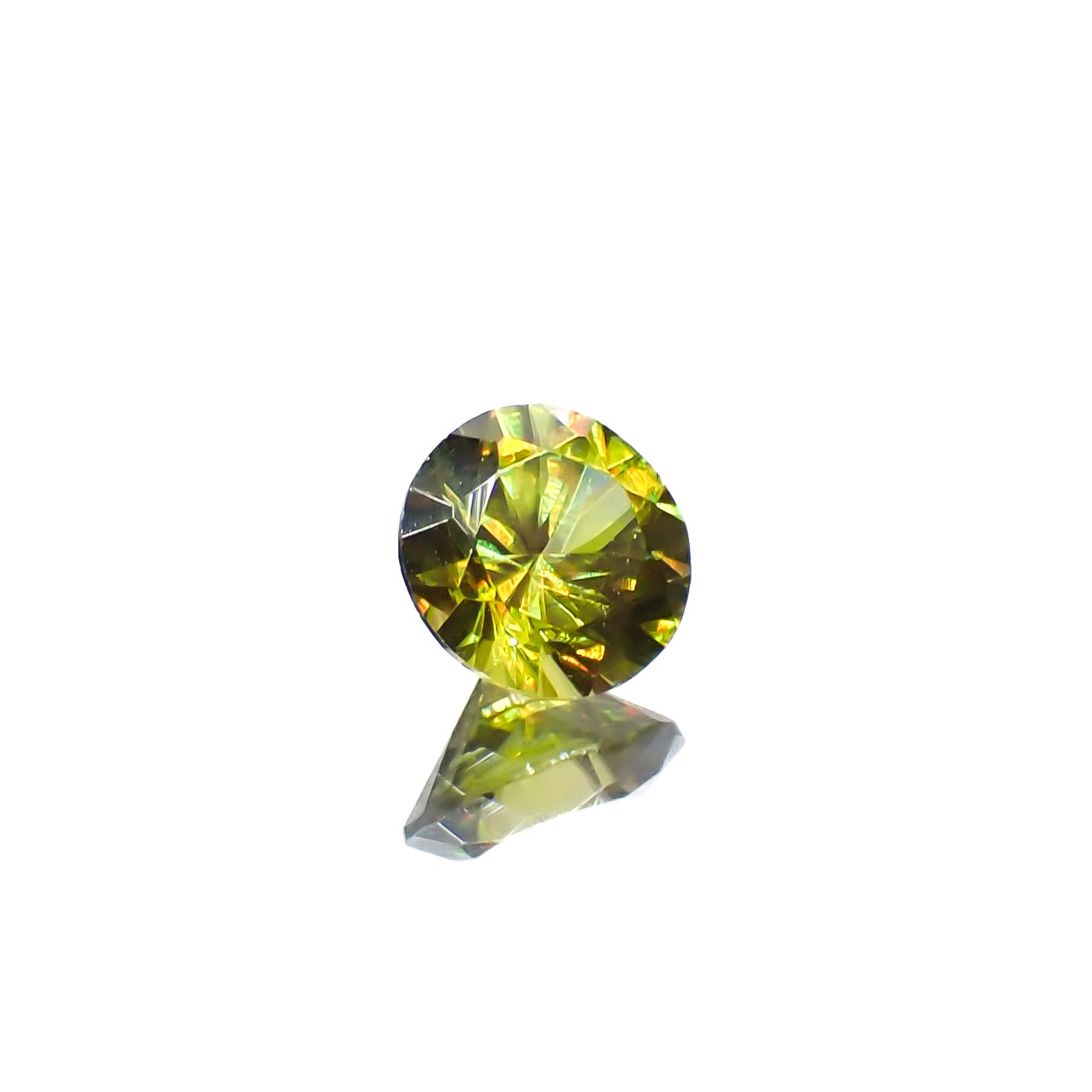 スフェーン(宝石名スフェーン)マダガスカル産 0.49ct 識別済[231224733]4.9x5mm前後