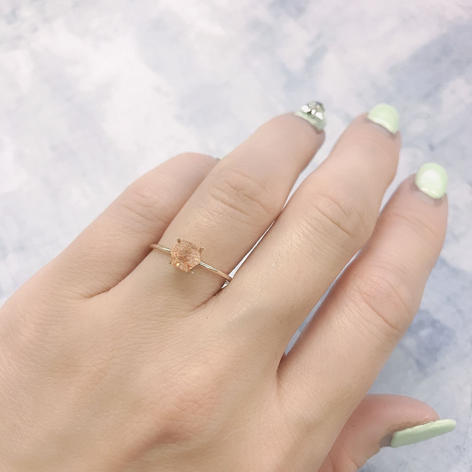 ◇ヘキサゴンカット◇イリュージョンサンストーン インド産 0.58ct[220115487]5.1x5mm前後