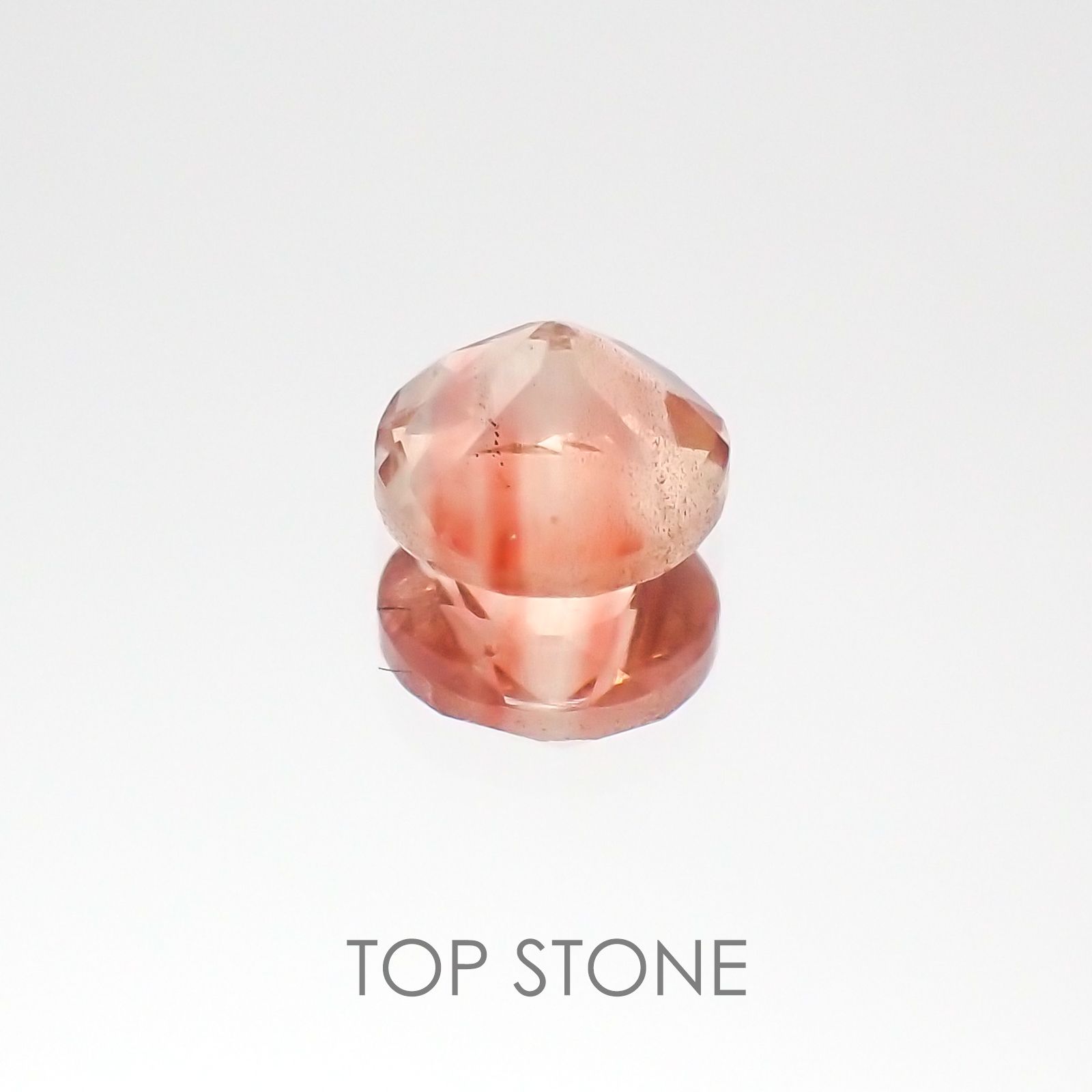 オレゴンサンストーン アメリカ産 ルース 0.49ct[20118325]5.1×5.1mm前後