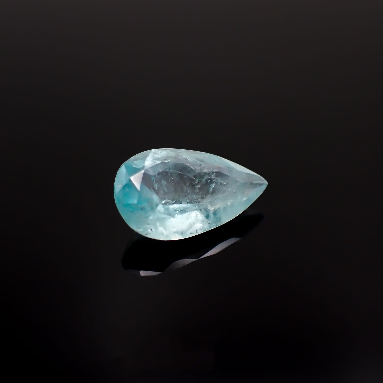 ユークレース(宝石名ブルー・ユークレース)コロンビア産 1.638ct ソ付(彩珠)[221018854]10.7x6.3mm前後