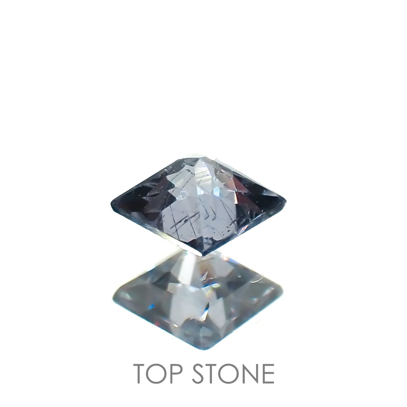 ◇プリンセスカット◇カラーチェンジガーネット アレキタイプ(宝石名ガーネット)マダガスカル・ベキリー産 0.11ct 識別済[221119059]2.5x2.5mm前後
