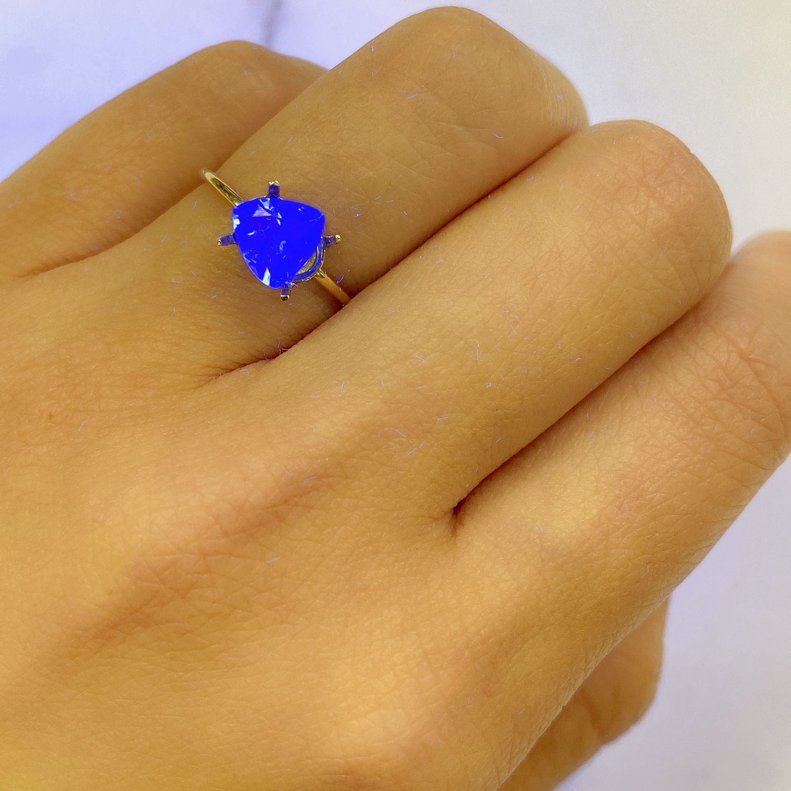 フローライト フルオレッセンス(宝石名フルオライト)イギリス・ロジャリー鉱山産 1.1ct 識別済[211113778]6.8x6.9mm前後