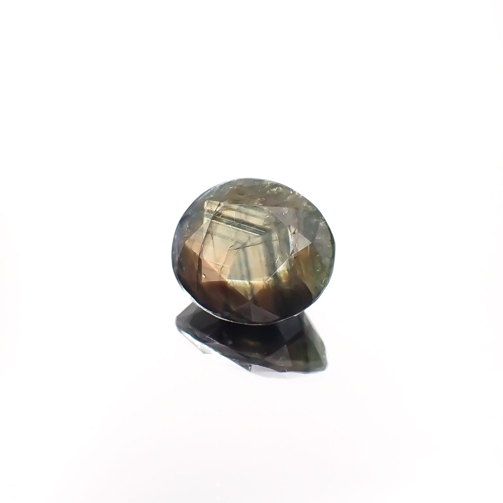 ゴールドシーンサファイア非加熱 ケニア産 6.60ct[230321336]11.8x10.2mm前後