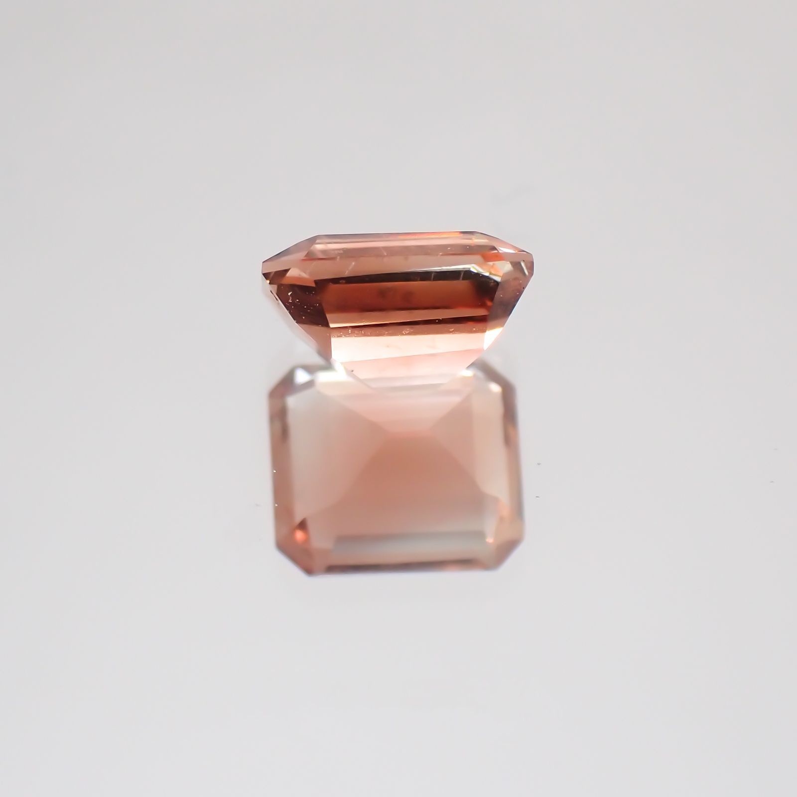 オレゴンサンストーン(宝石名ラブラドライト)アメリカ・オレゴン州産 1.18ct 識別済[230421894]6.8x6mm前後