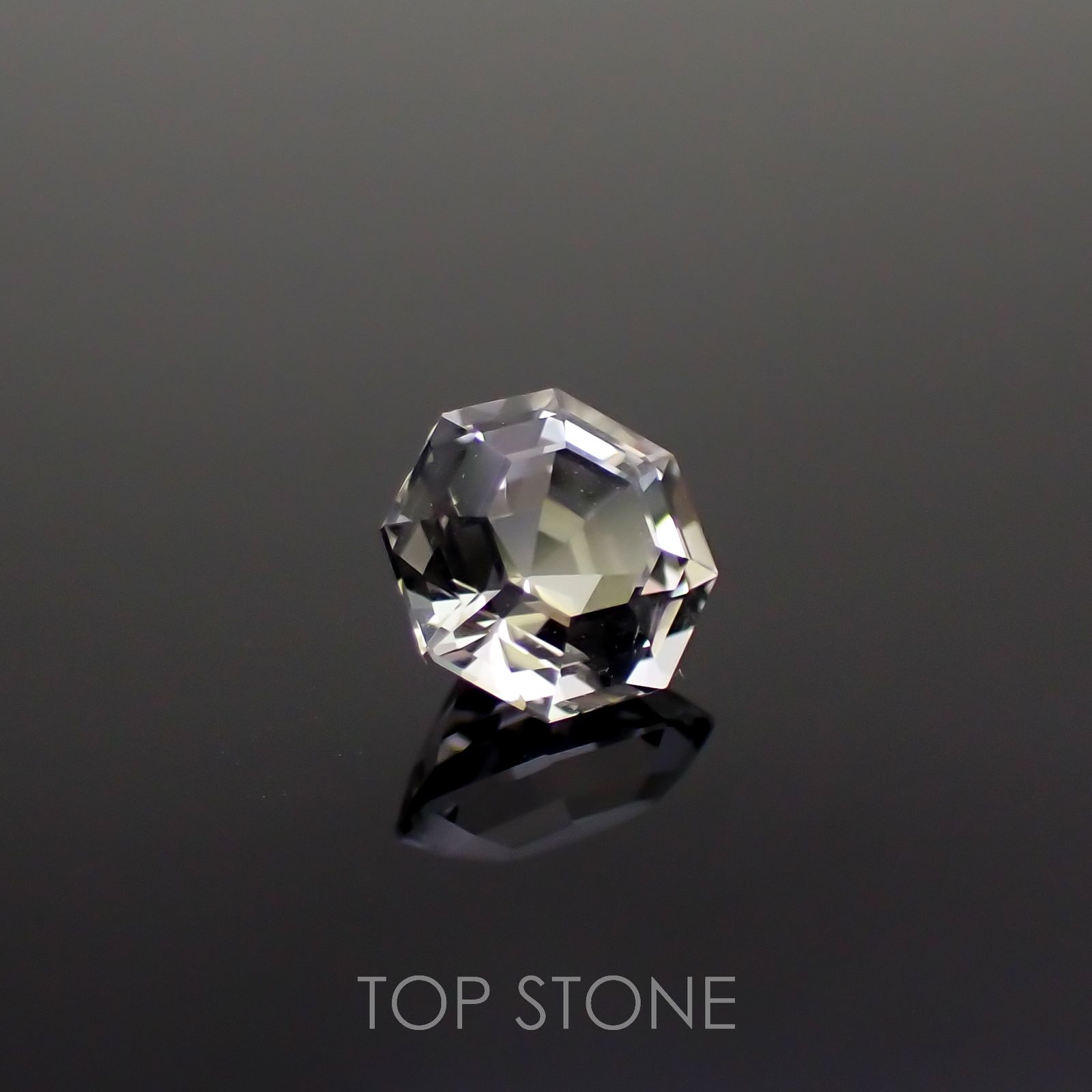 ◇オクタゴンカット◇レムリアンシードクリスタル(保証シール付き) ブラジル産 0.82ct[221018284]5.9x5.9mm前後