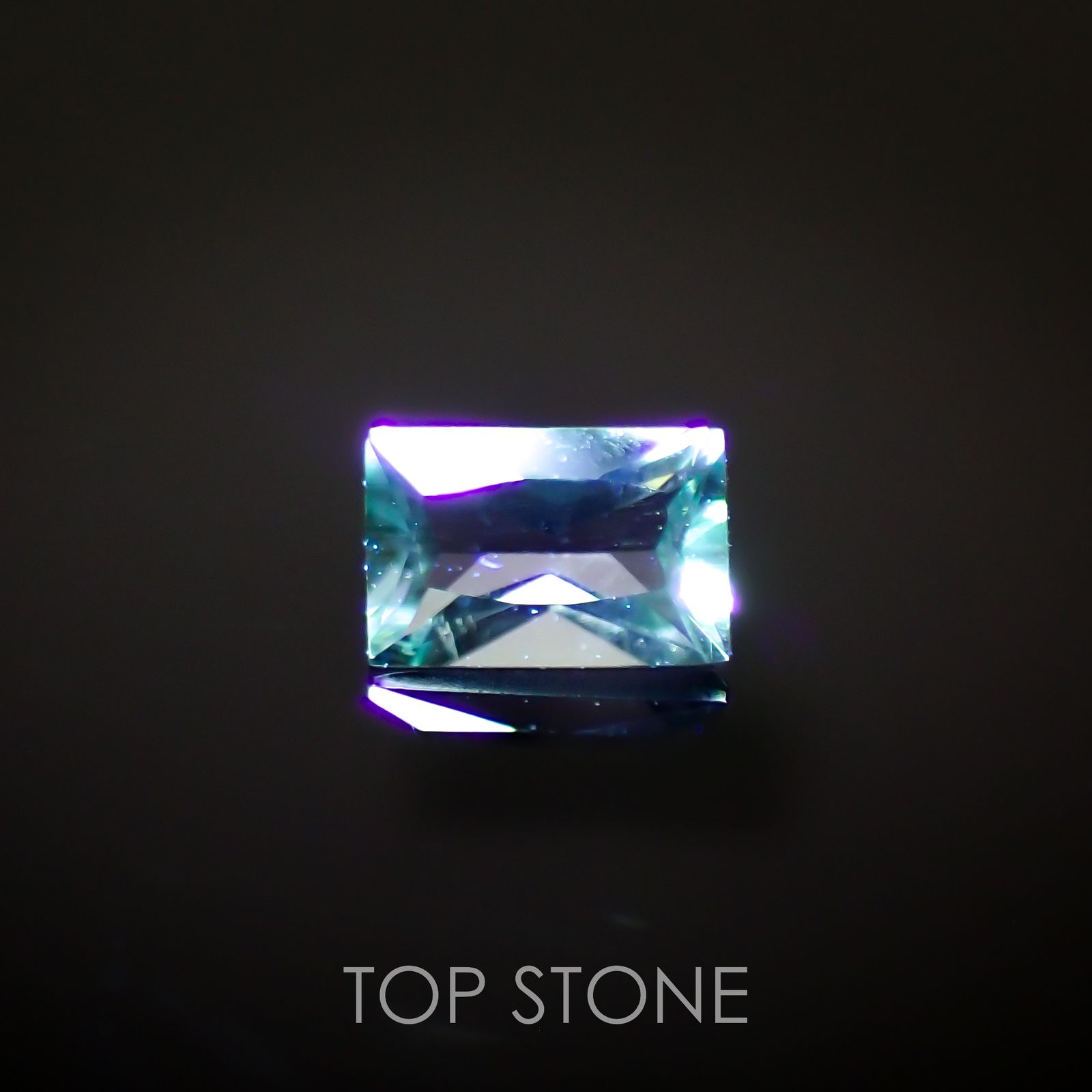 ブルーグリーンコーネルピン(宝石名コーネルピン)タンザニア産 0.099ct 識別済[221219243]3.1x2mm前後