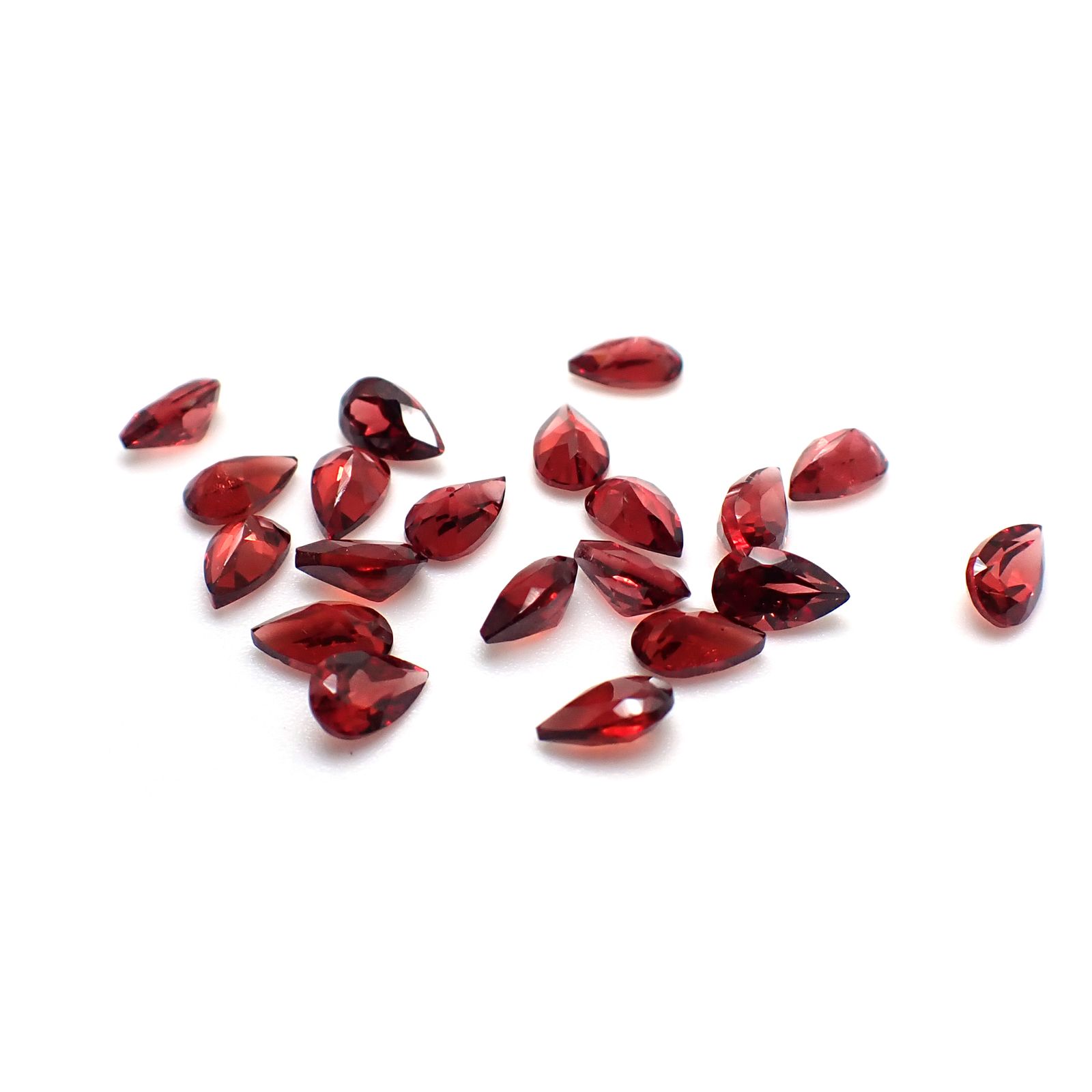 ◇ランダムセレクト◇パイラルスパイトガーネット モザンビーク産 約0.26ct / 5.1x3.1mm前後 [260532223-PAC]