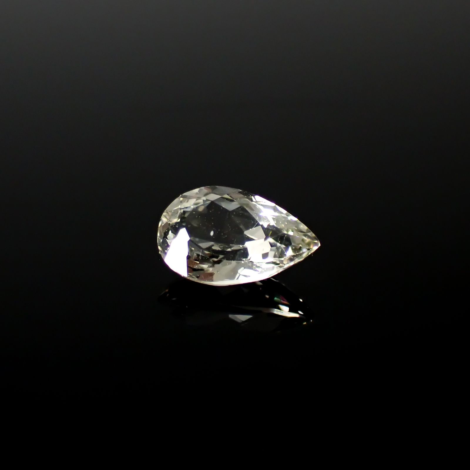 シルバーアパタイト フルオレッセンス アフリカ産 1.27ct[240928962]8.8x5.7mm前後