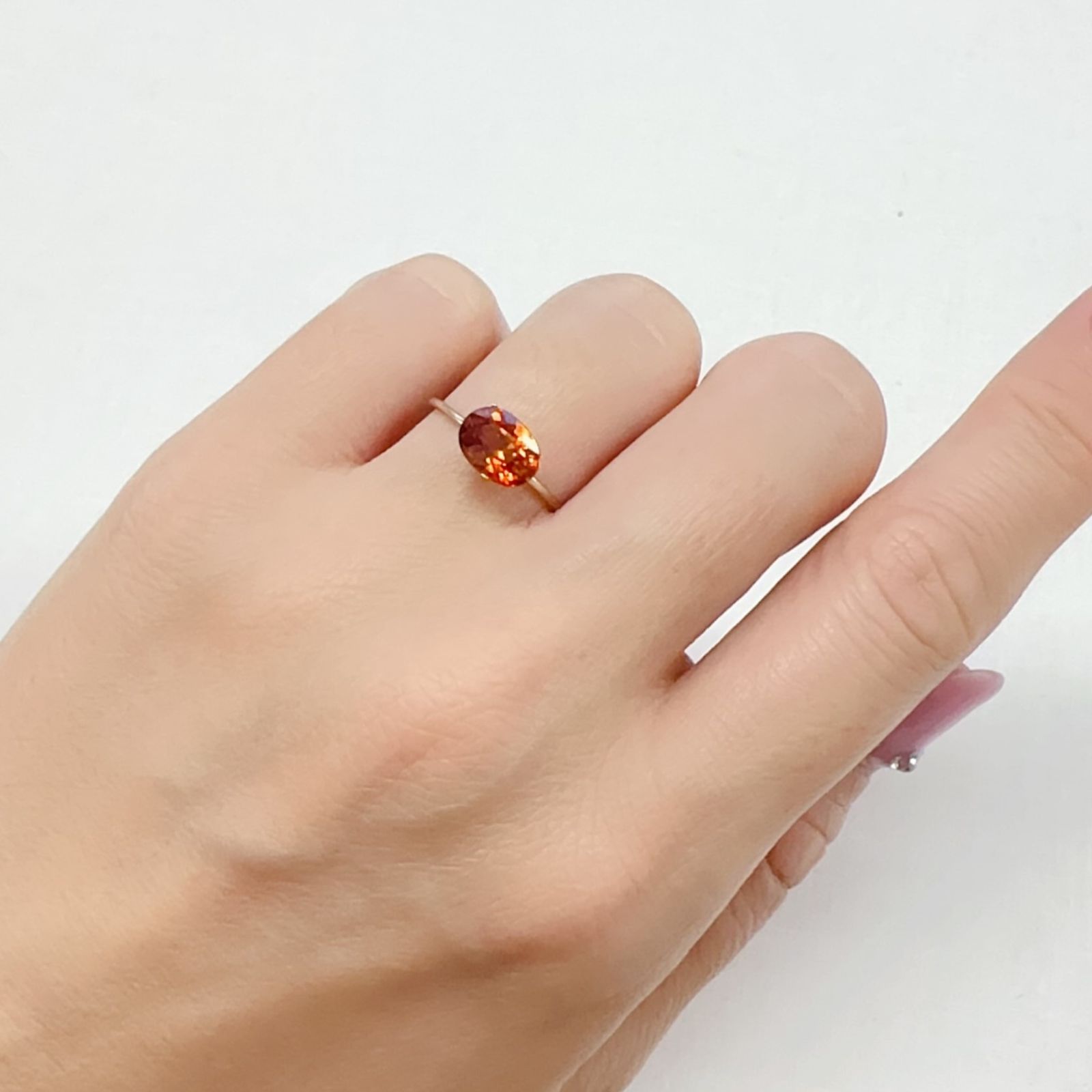 スペサルティンガーネット マンダリンオレンジカラー(宝石名スペサルティン・ガーネット)ナイジェリア産 2.14ct 識別済[231124193]8.3x6mm前後