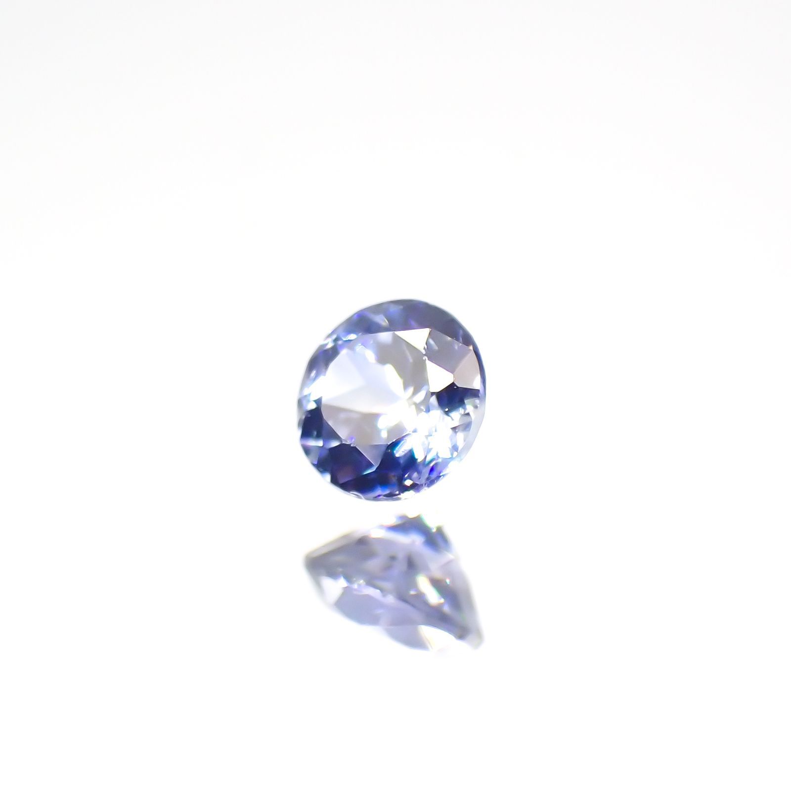 ベニトアイト(宝石名ベニトアイト) アメリカ・カリフォルニア州サンベニト産 0.174ct ソ付(彩珠)[210712171]3.3×3.3mm前後