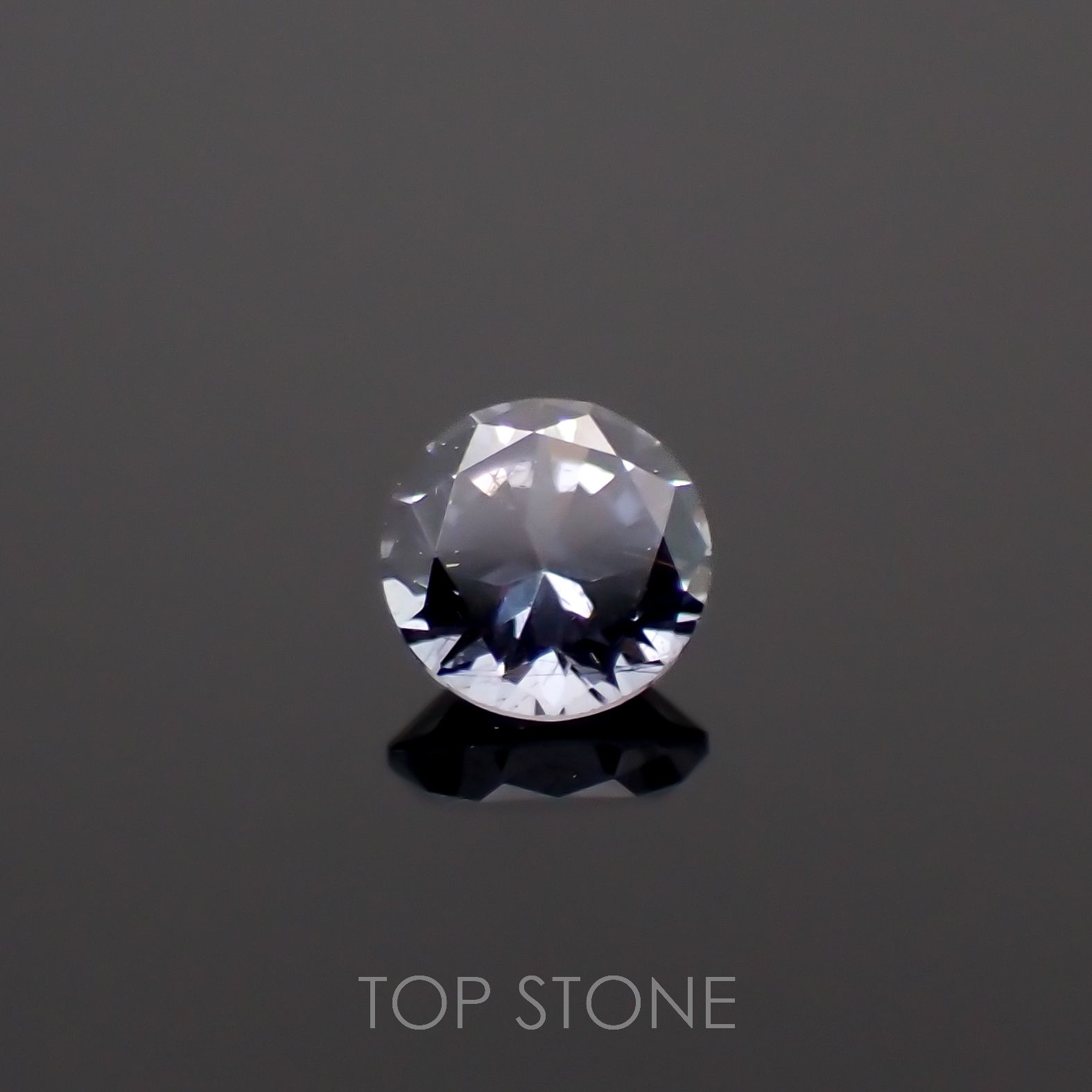 カラーチェンジガーネット アレキタイプ(宝石名ガーネット)マダガスカル・ベキリー産 0.17ct 識別済[221219426]3.3x3.3mm前後