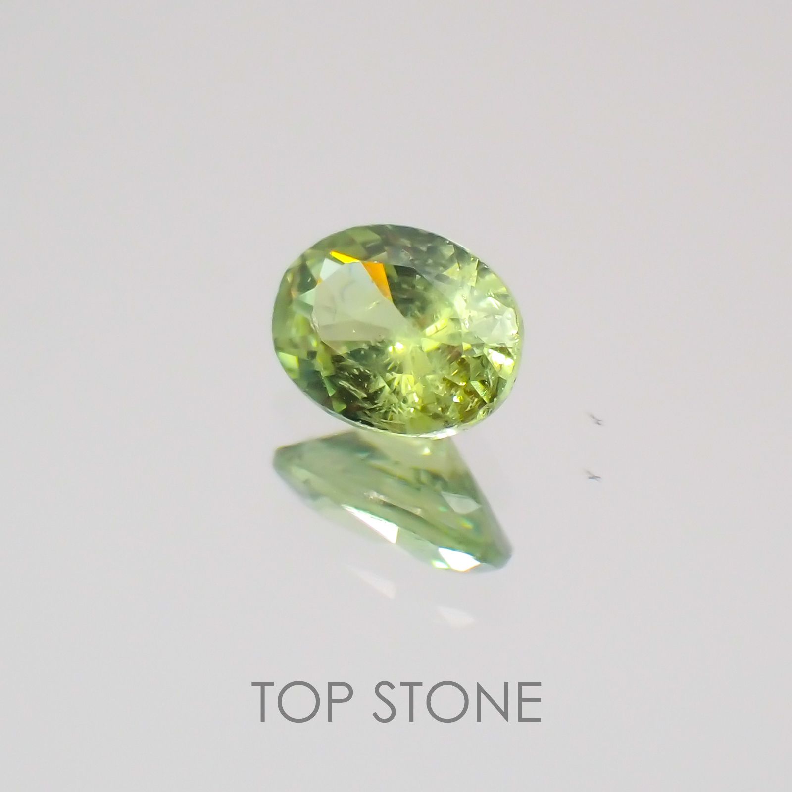 デマントイドガーネット ナミビア産 ルース 0.18ct[21059883]4×3mm前後