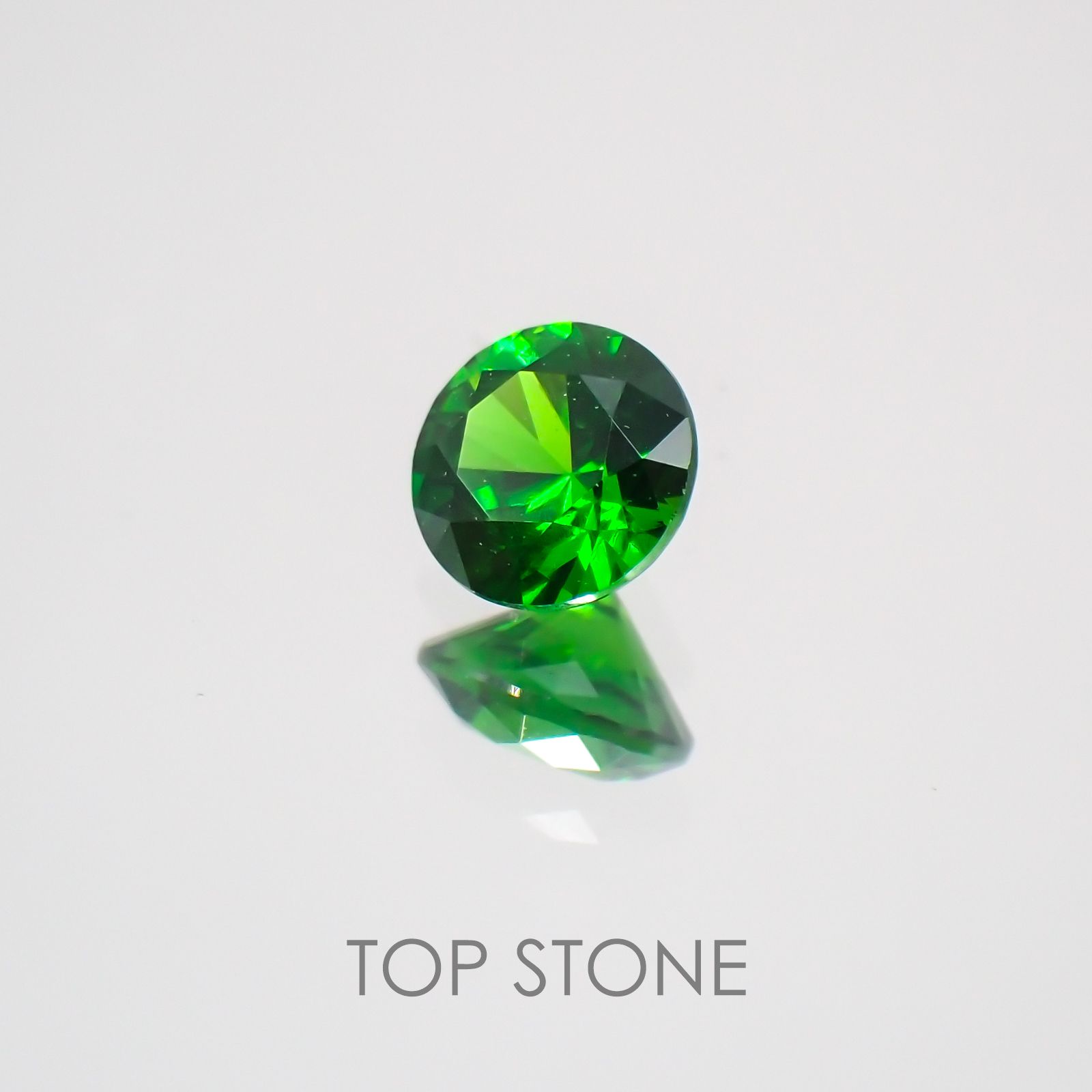 デマントイドガーネット(宝石名デマントイド・ガーネット)  ロシア産 0.173ct ソ付(彩珠)[210410512]3.3×3.3mm前後