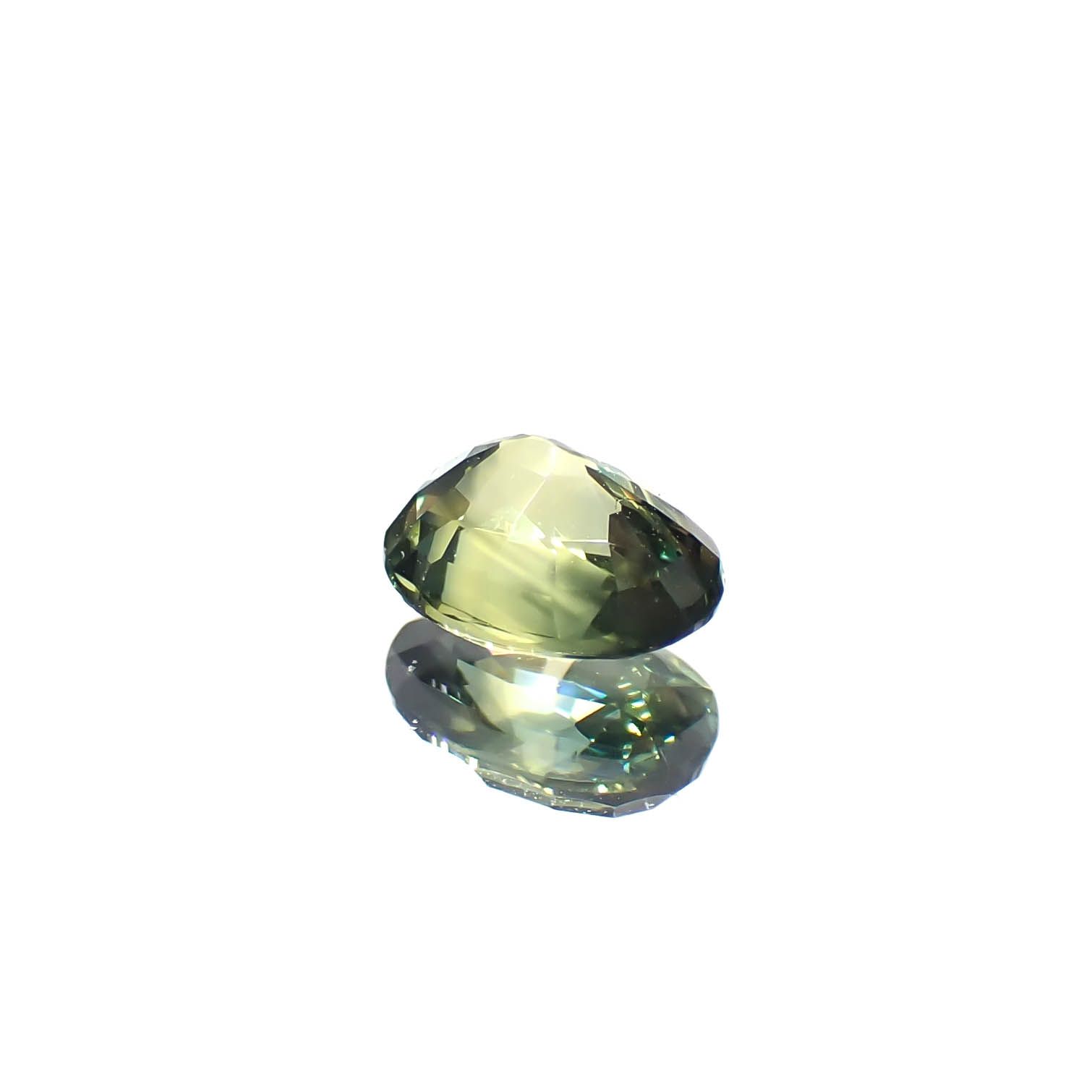 バイカラーサファイア タンザニア産 0.44ct / 5x4mm前後 [250931132]