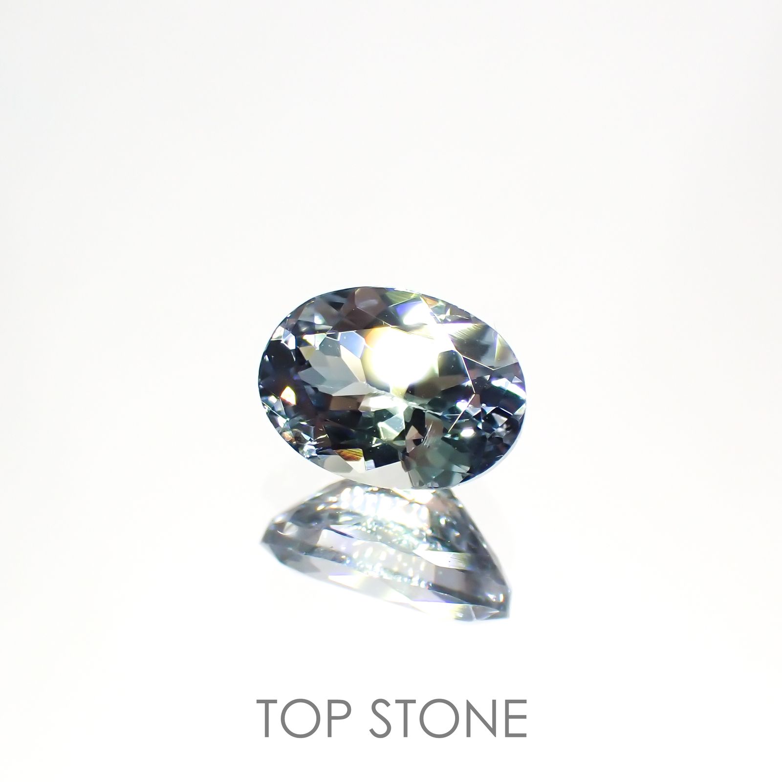 バイカラータンザナイト(宝石名バイカラー・ゾイサイト) タンザニア産 0.96ct 識別済[210812663]7.2×5.1mm前後