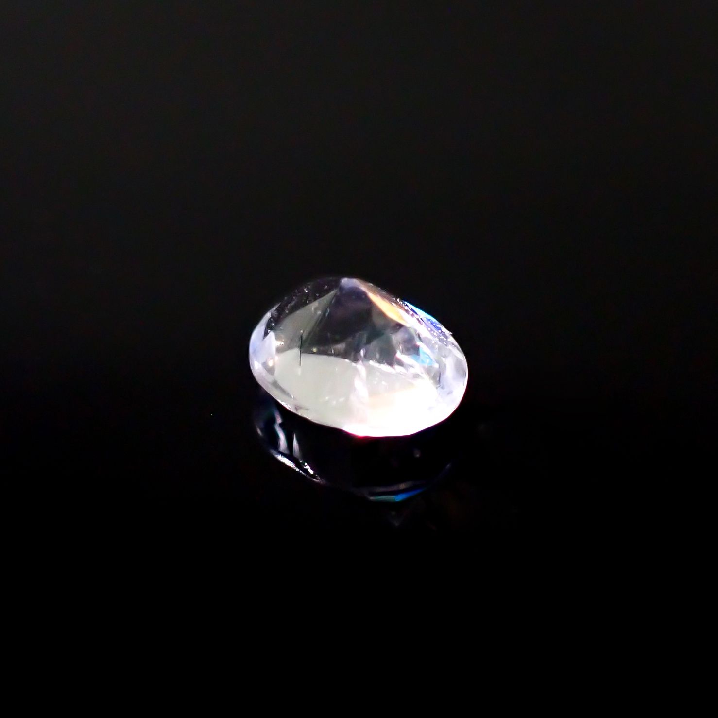 レインボームーンストーン(宝石名ラブラドライト)タンザニア産 0.40ct 識別済[241029203]5.4x4.2mm前後