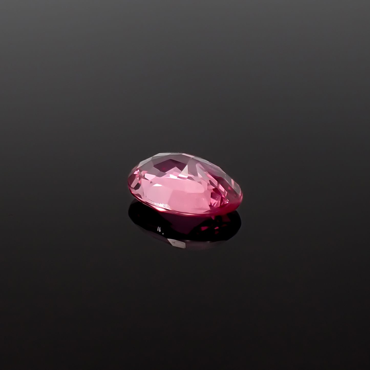 ピンクサファイア 非加熱(宝石名ピンク・サファイア)スリランカ/マダガスカル産 GIT鑑付 0.98ct / 7.06x5.13mm前後 [260432067]