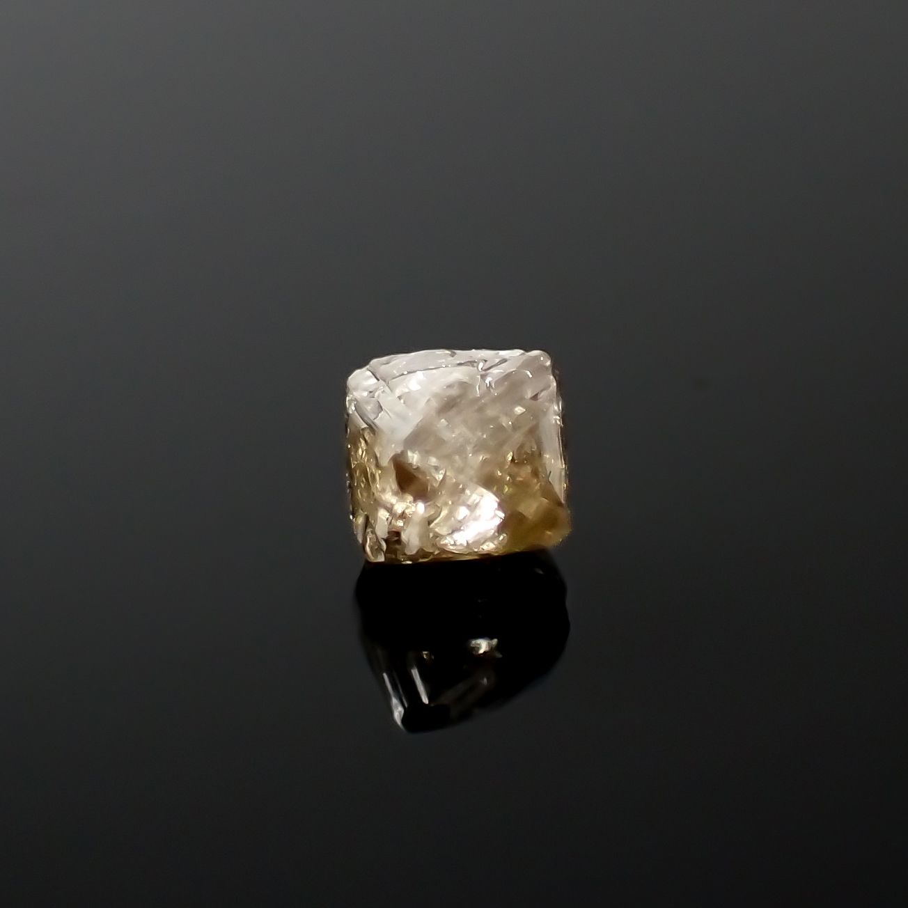 ソーヤブルダイヤモンド 原石 0.51ct[240326564]4.6x3.5mm前後