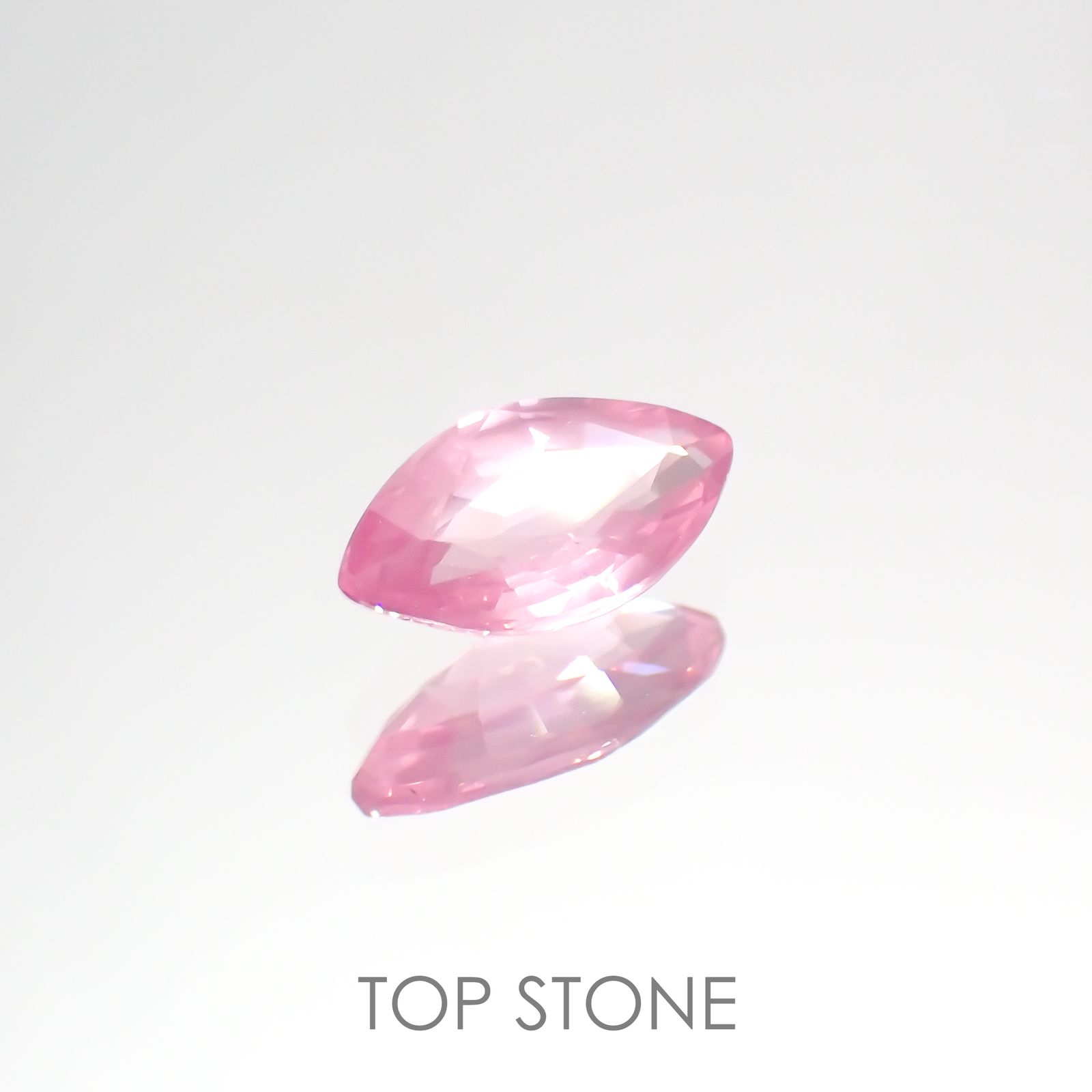 シルキーピンクスピネル(宝石名ピンク・スピネル)タンザニア産 0.95ct 識別済[220114135]8.7x4.6mm前後
