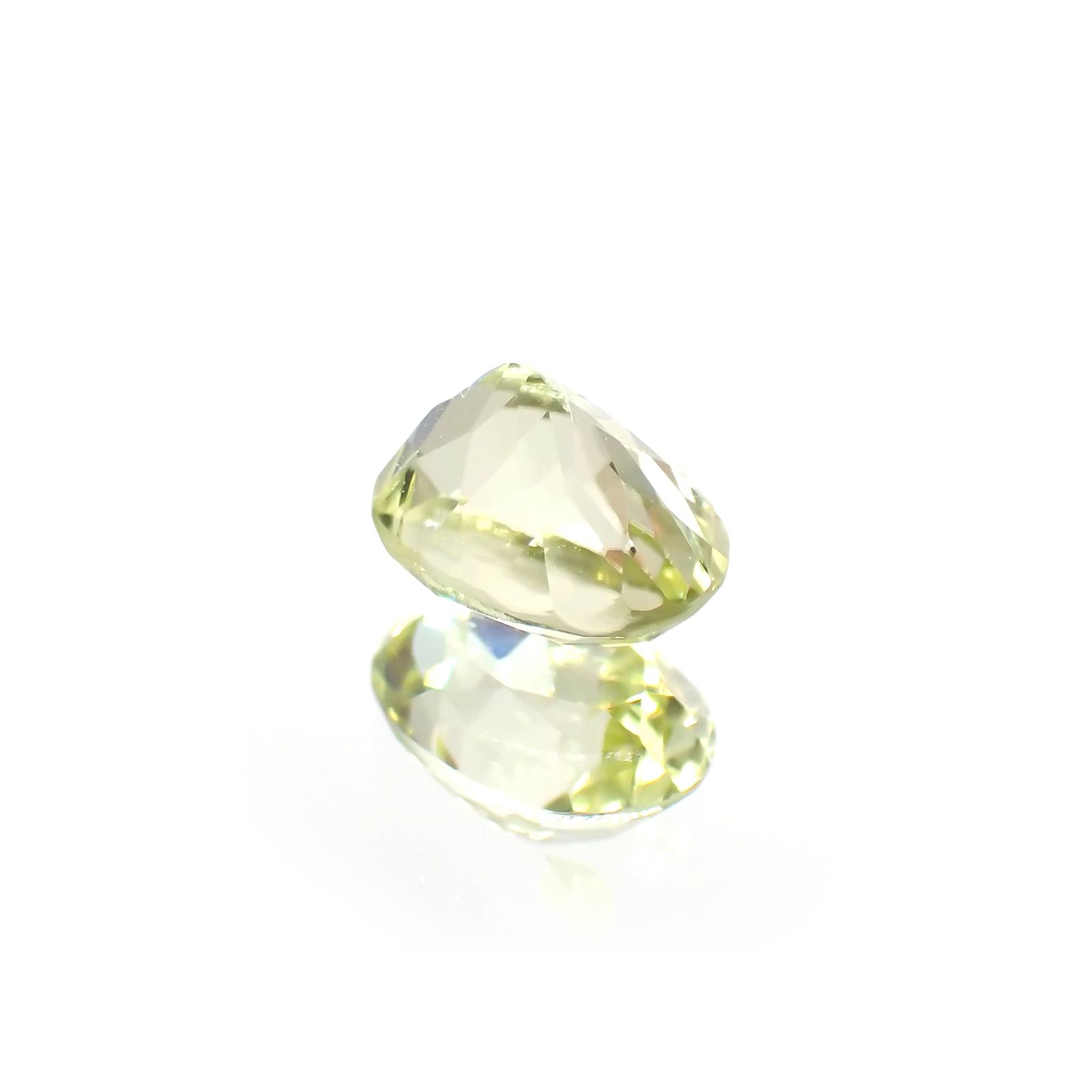 シリマナイト(宝石名シリマナイト)インド産 識別済 1.73ct / 7.8x6mm前後 [211113694]