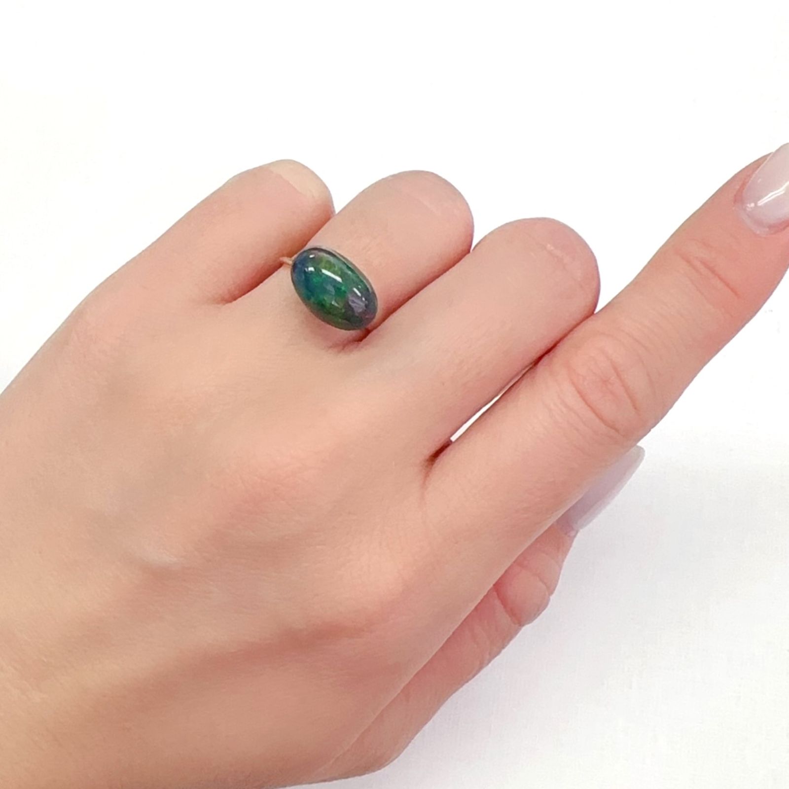 ブラックオパール(宝石名オパール/加熱処理)エチオピア産 3.33ct 識別済[240326532]13.1x8.4mm前後