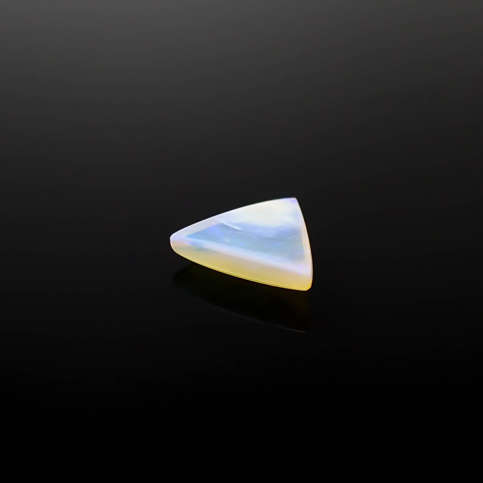 オパール オーストラリア産 0.34ct[240326640]6.8x6mm前後