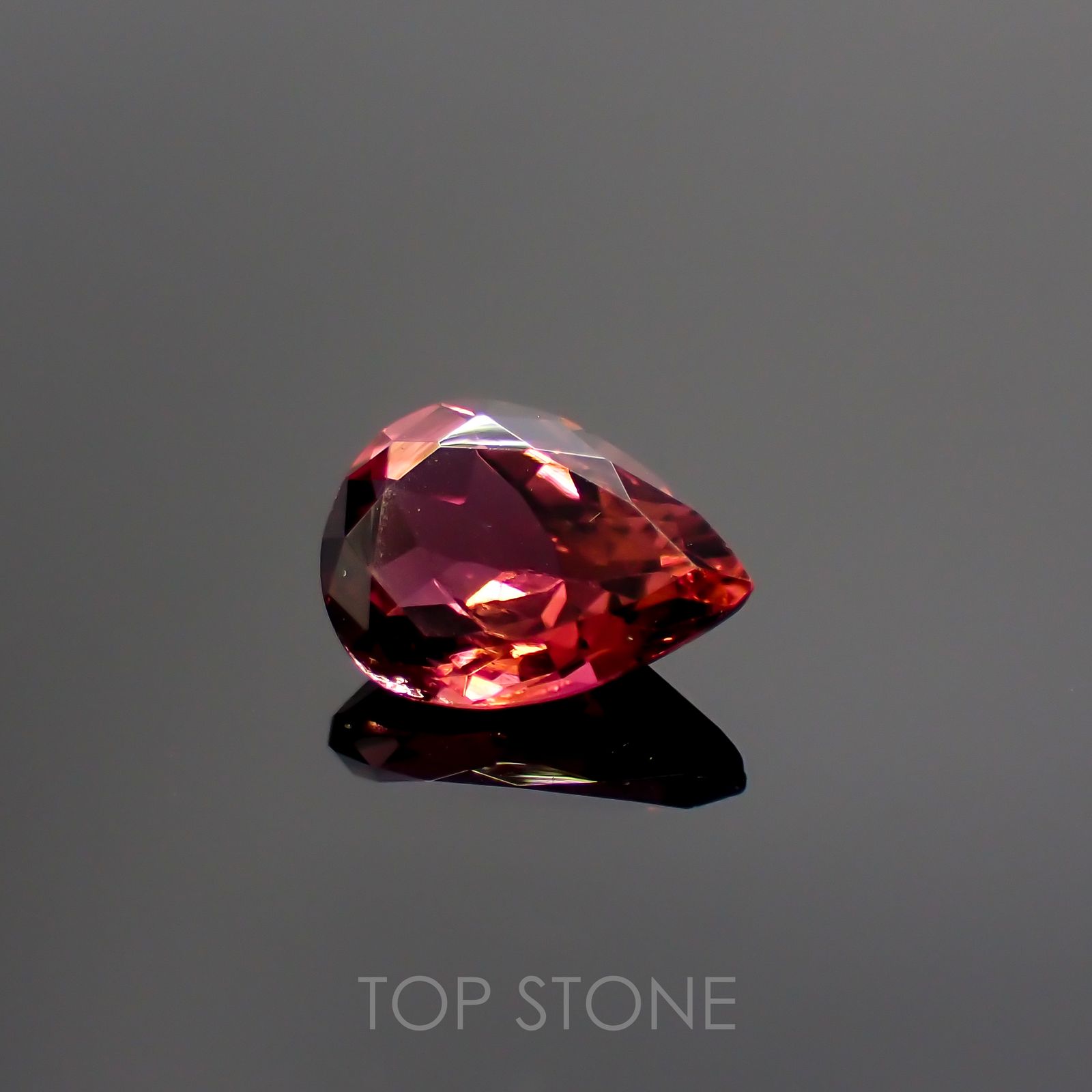 パープルトルマリン(宝石名パープル・トルマリン) ブラジル産 0.99ct 識別済[211013577]7.9×5.9mm前後
