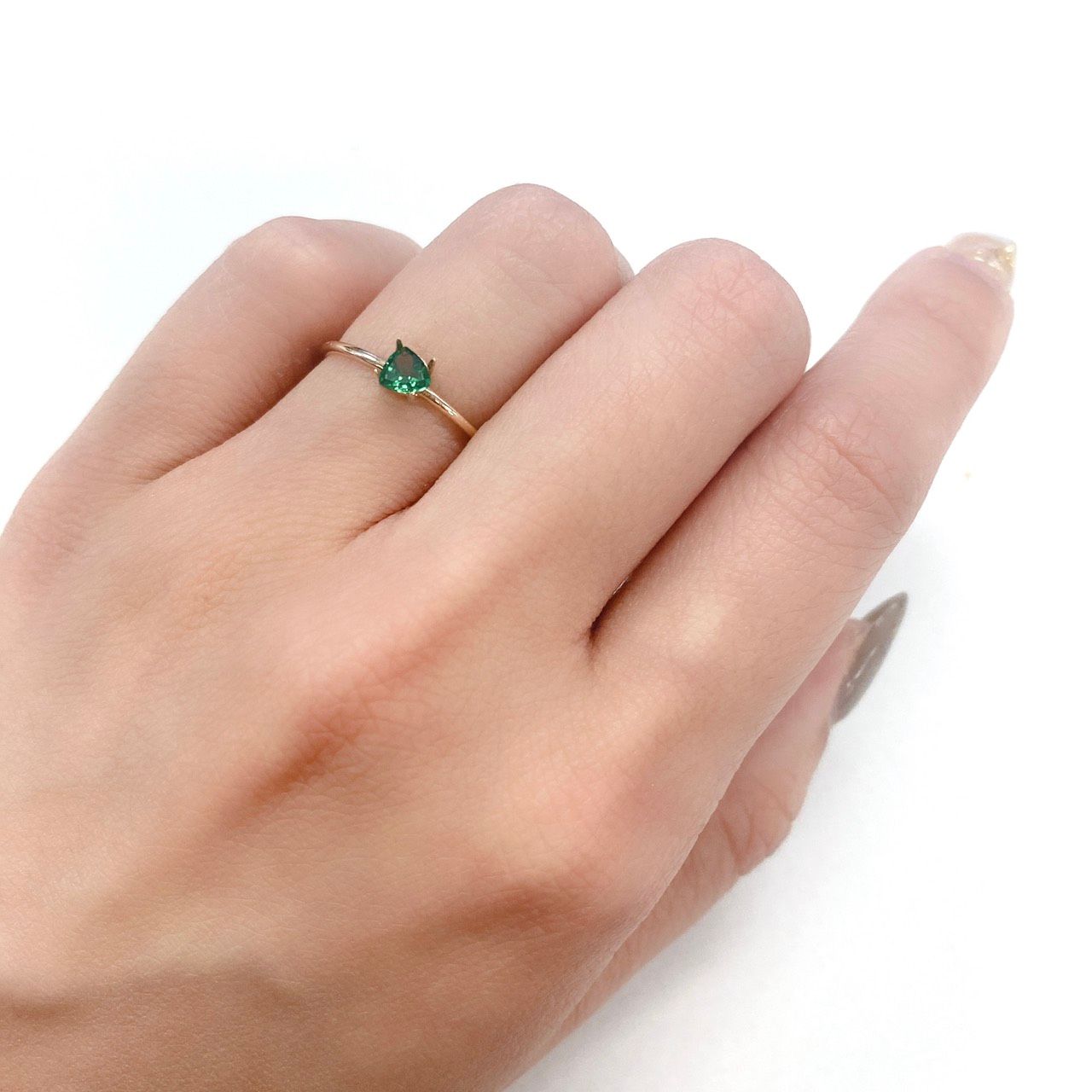 ツァボライト タンザニア産 ルース 0.26ct[21069919]4.2×4.2mm前後