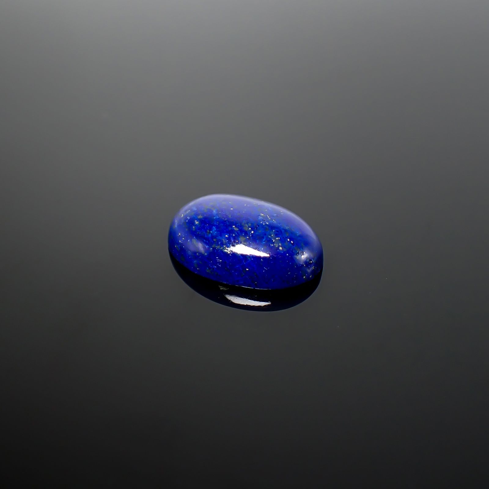 ラピスラズリ アフガニスタン産 11.28ct / 18.3x13.1mm前後 [260832892]