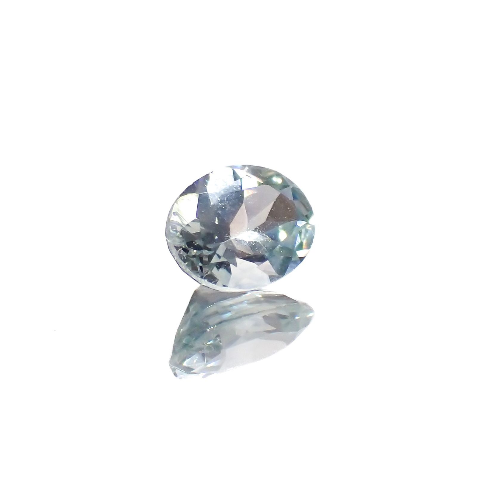 モンタナサファイア(宝石名サファイア)アメリカ・モンタナ州産 識別済 0.40ct / 5.2x3.9mm前後 [260422431]
