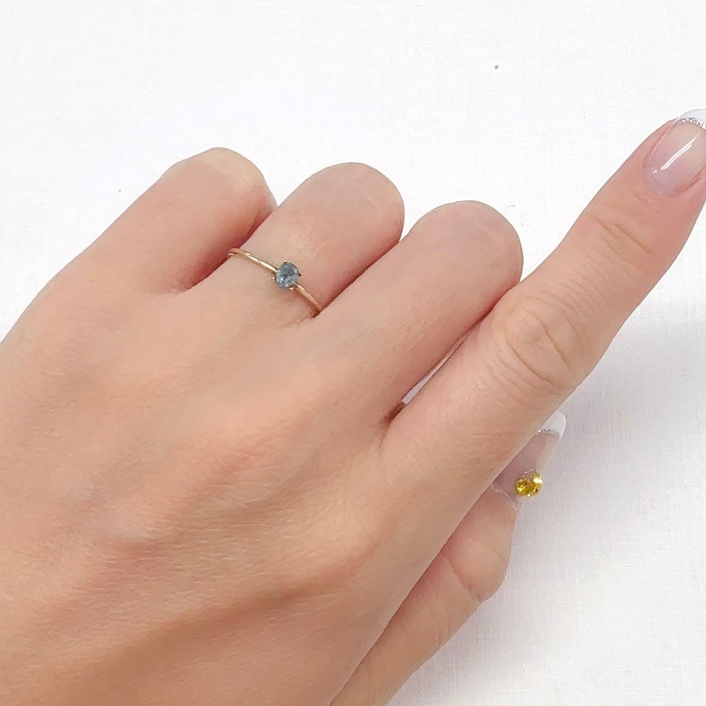 ブルーグリーンコーネルピン(宝石名ブルーグリーン・コーネルピン)タンザニア産 0.19ct 識別済[240527676]4x3mm前後