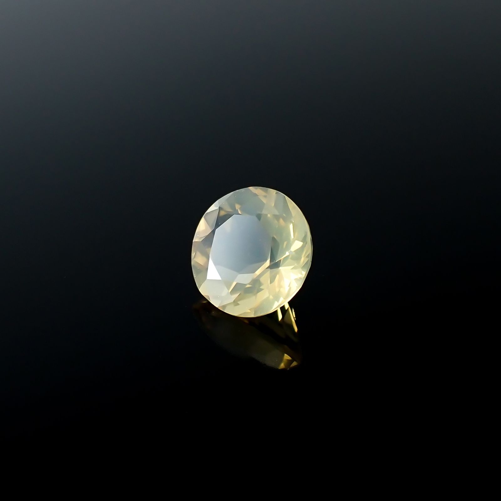 イエローオパール メキシコ産 0.95ct[240226192]7.1x7.1mm前後