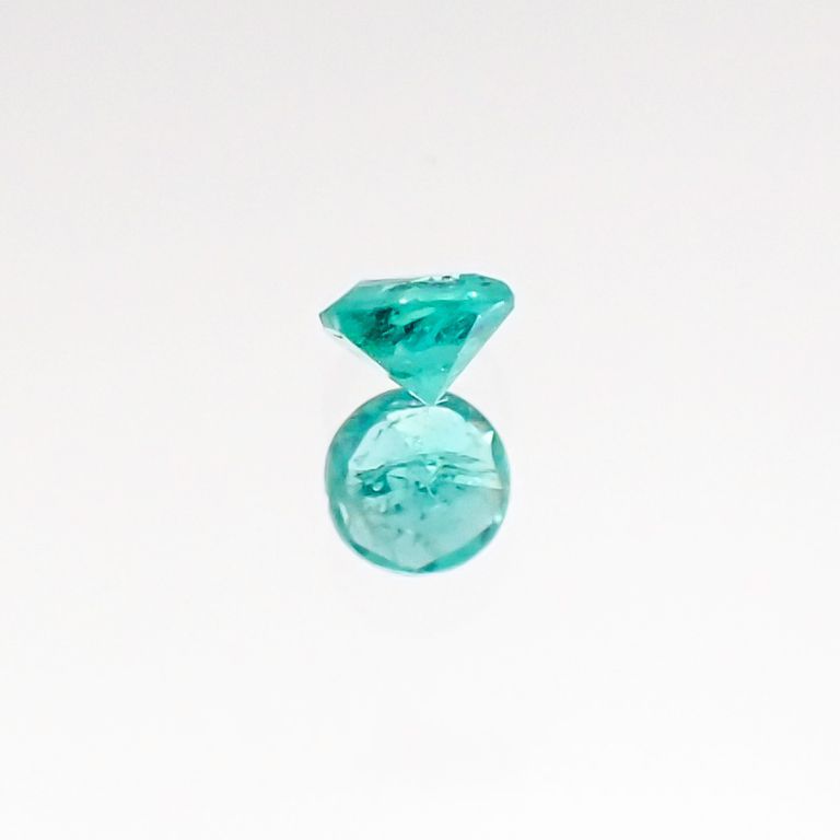 パライバトルマリン ブラジル産 ルース 0.05ct[20106432]2.2×2.2mm前後