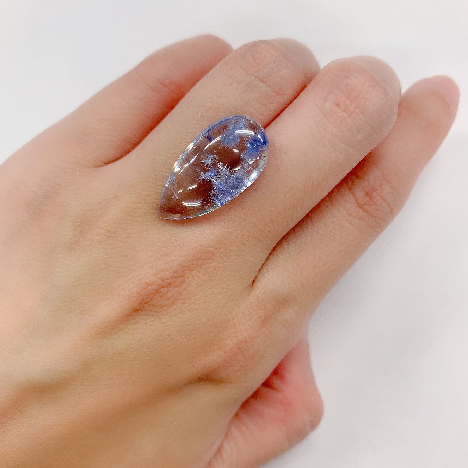 デュモルチェライトインクォーツ ブラジル産 14.59ct[21019208]23.2×11.8mm前後