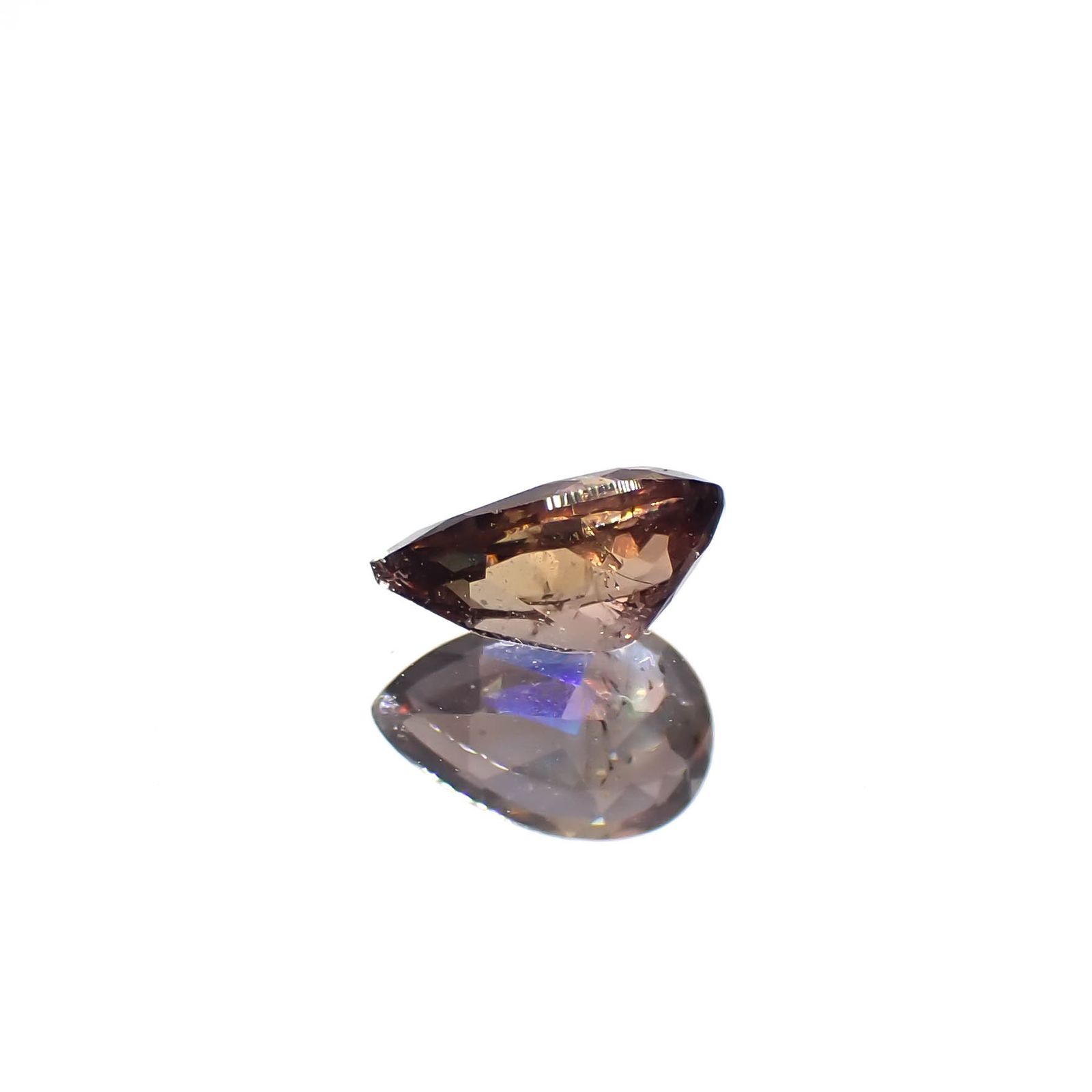 アキシナイト パキスタン産 0.37ct[240628147]5.8x3.6mm前後