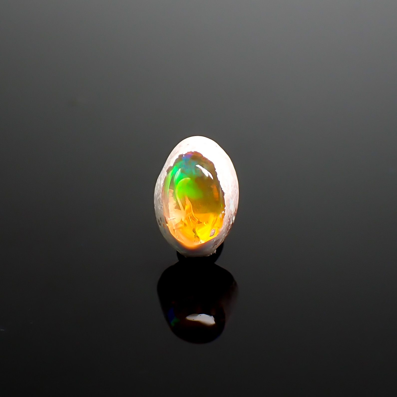 カンテラオパール メキシコ産 1.43ct / 9.2x6.3mm前後 [260933085]