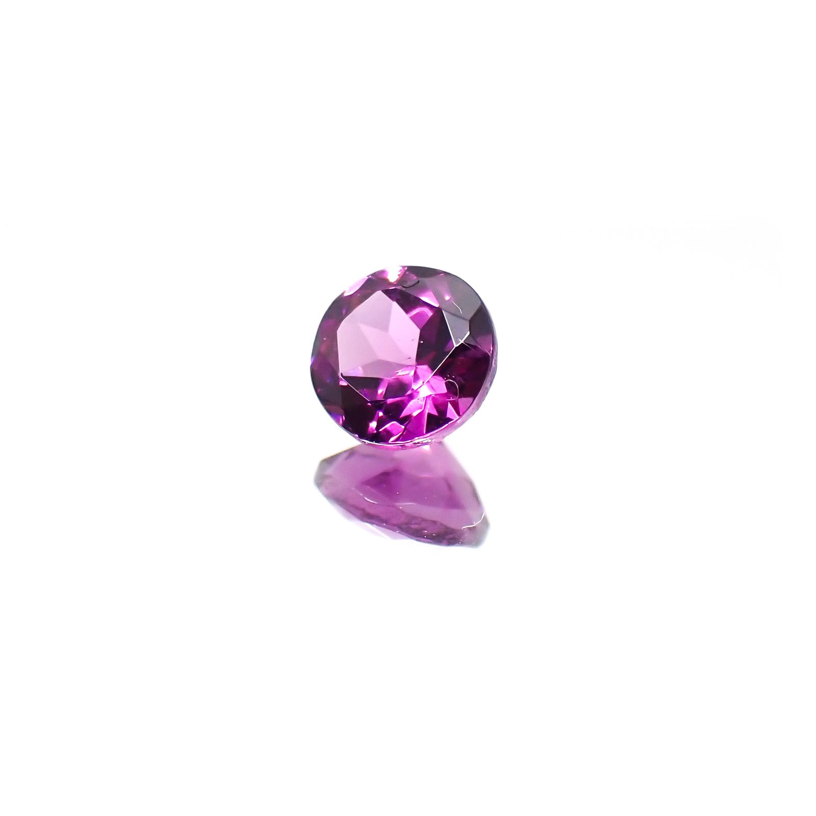 カラーシフトマラヤガーネット(宝石名ガーネット)タンザニア産 0.36ct 識別済[231124126]4.2x4.1mm前後