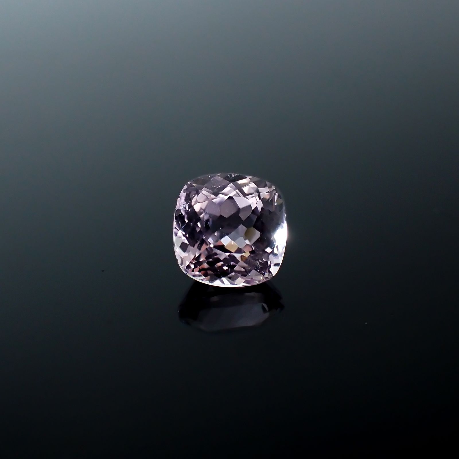 クンツァイト アフガニスタン産 1.97ct[231224786]7.2x7.1mm前後