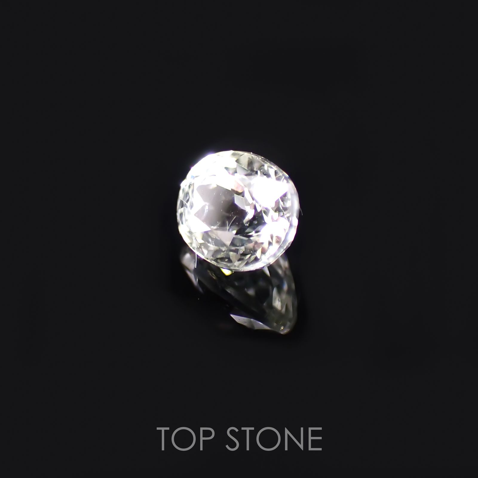 リューコガーネット ビルマ産 ルース 0.38ct[210510771]4.4×3.6mm前後